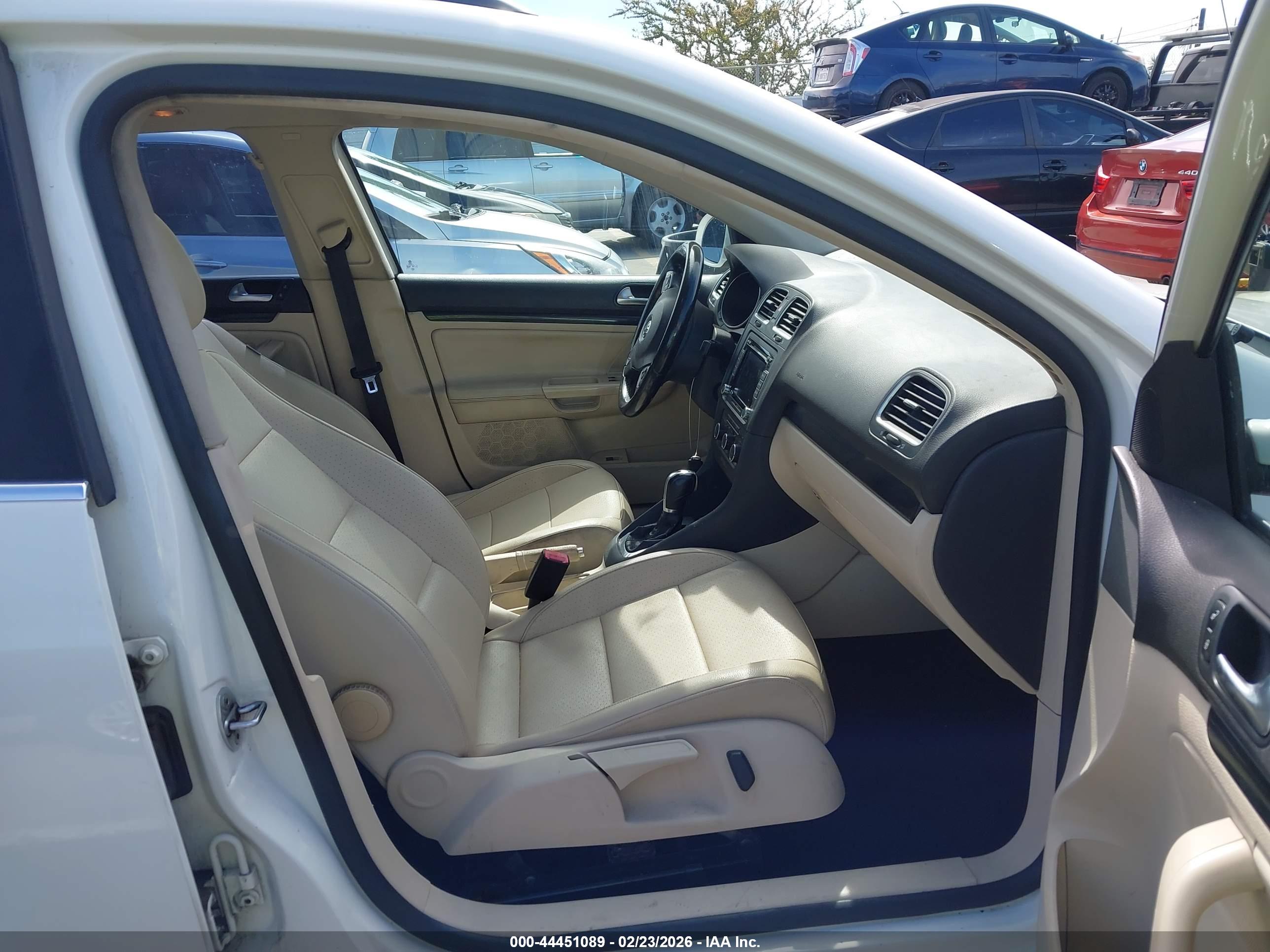 VOLKSWAGEN JETTA image 5