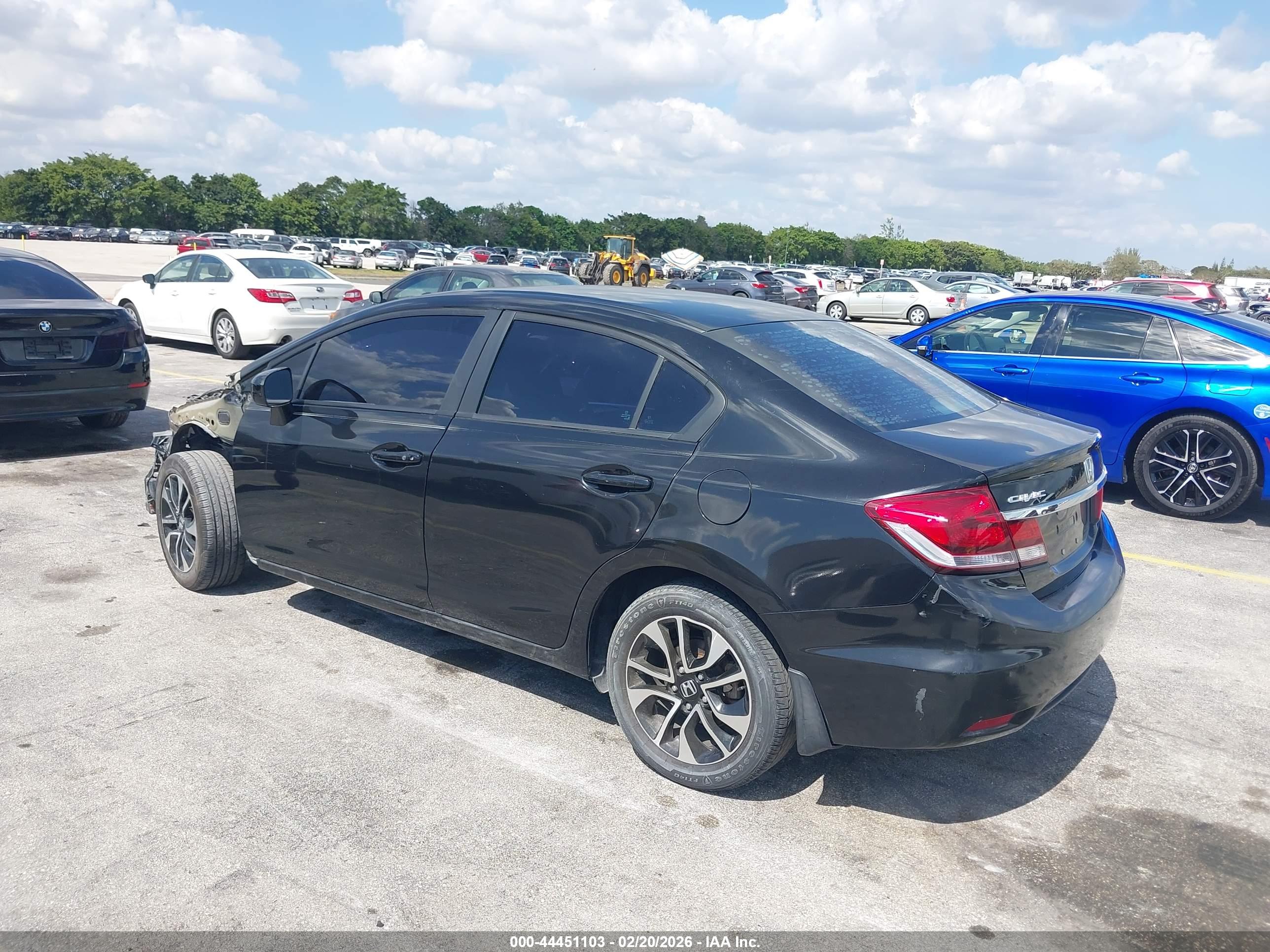HONDA CIVIC image 3