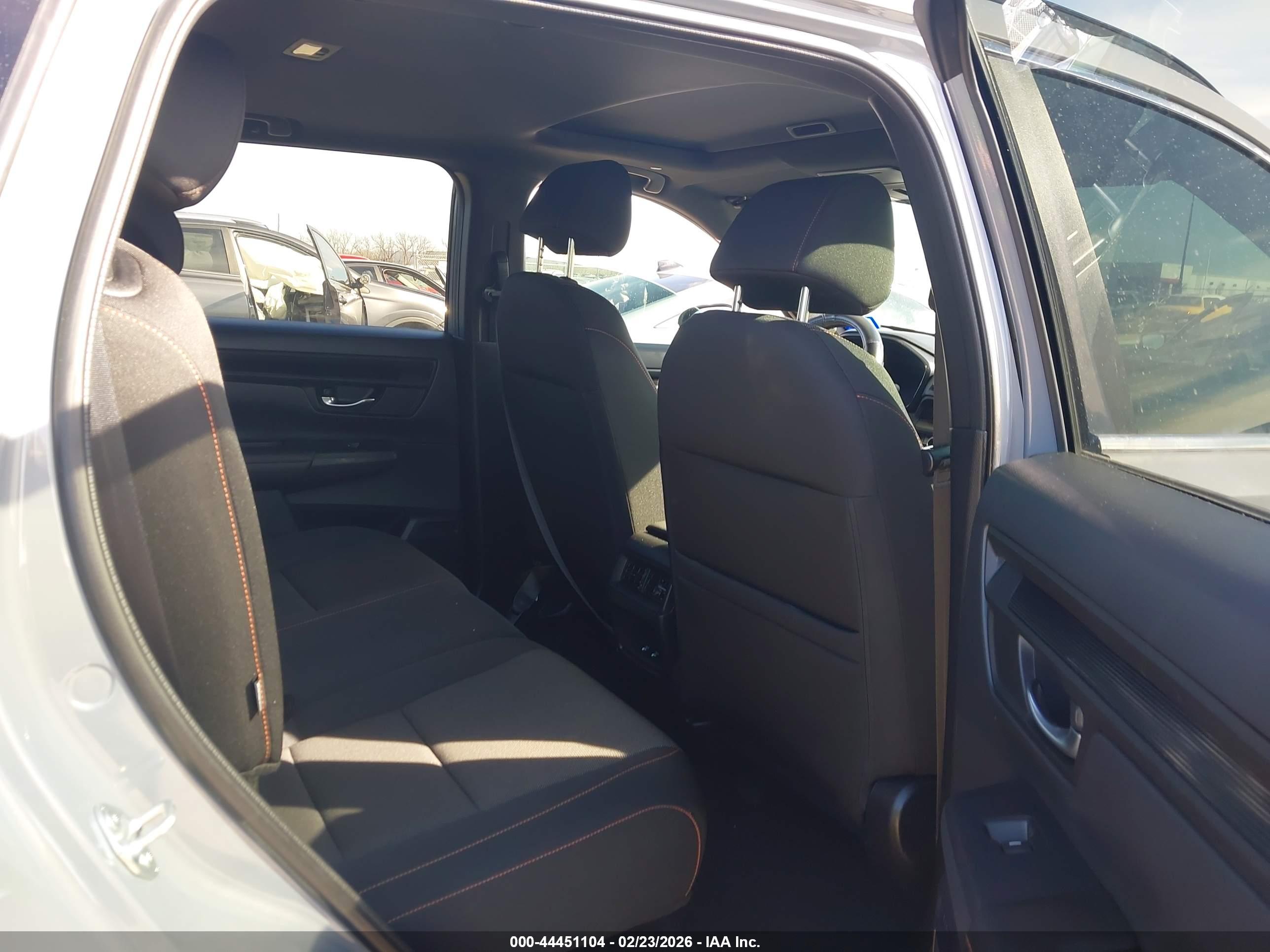 HONDA CR-V image 8