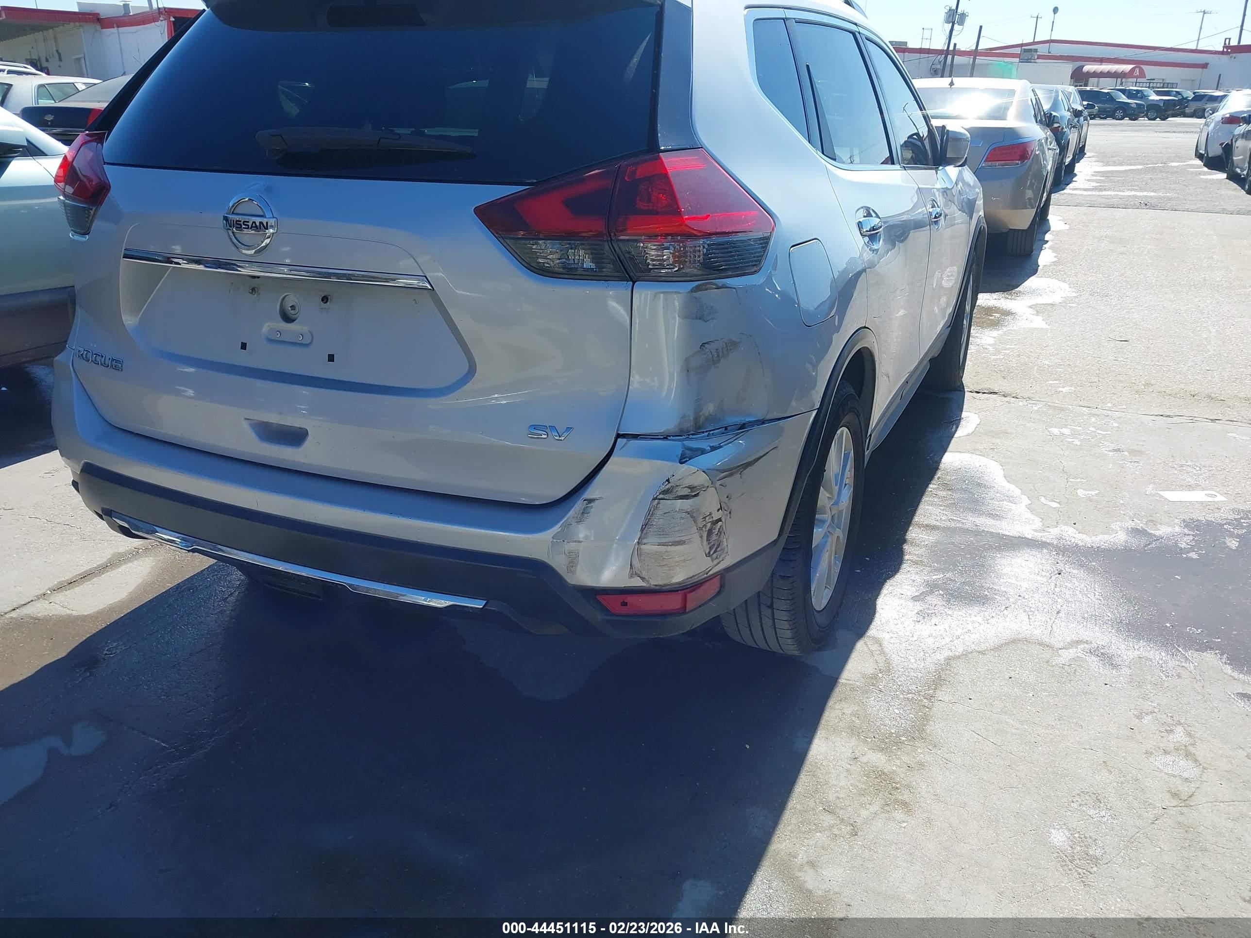 NISSAN ROGUE image 6