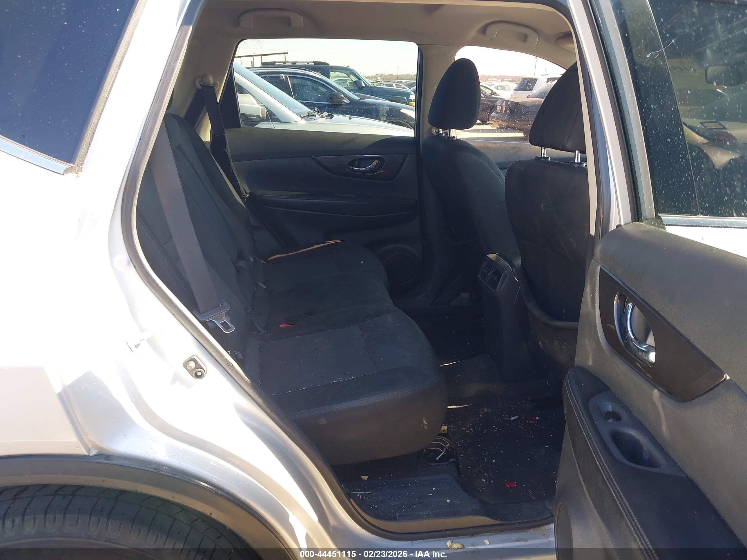NISSAN ROGUE image 8