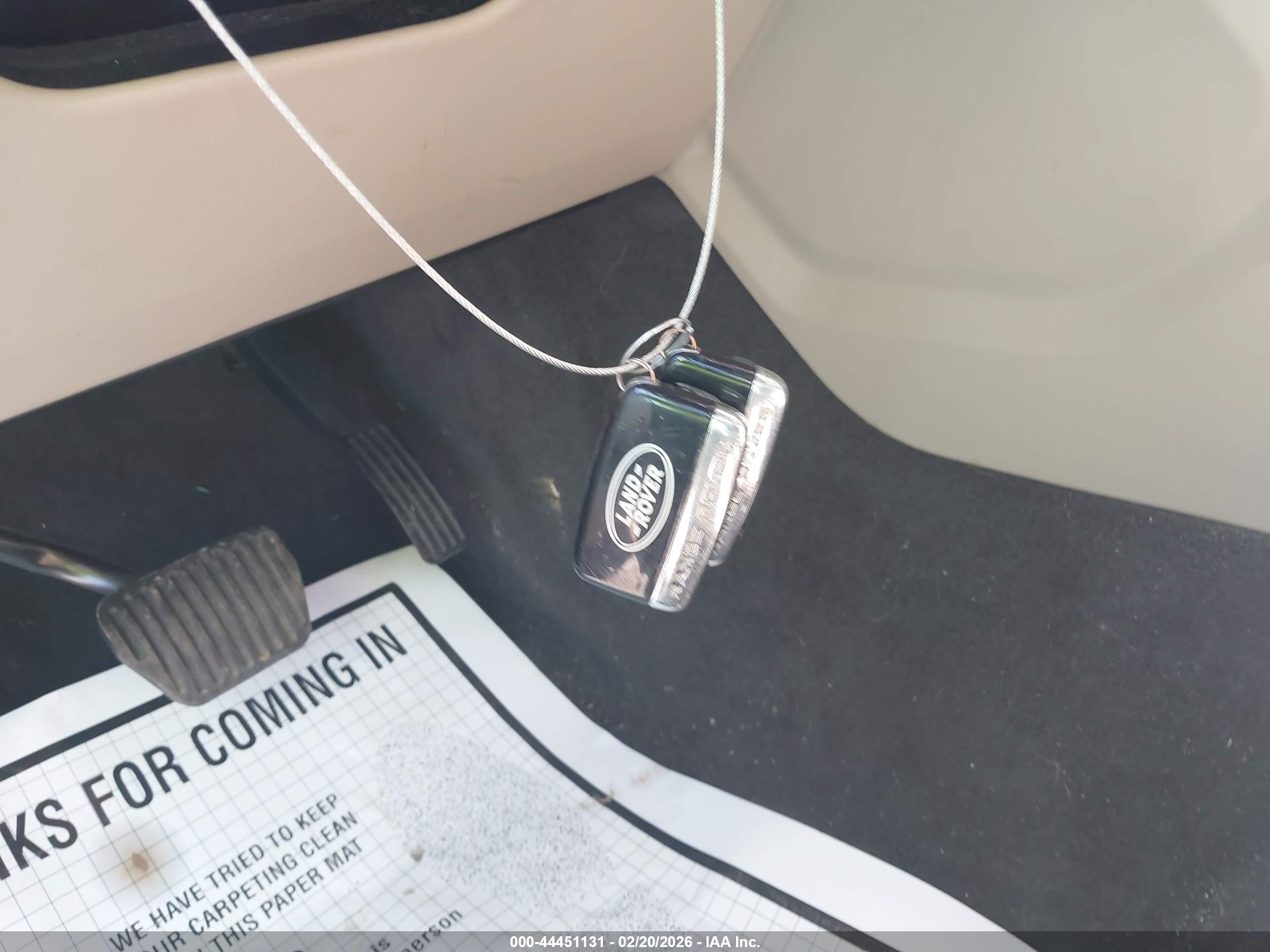 LAND ROVER image 11