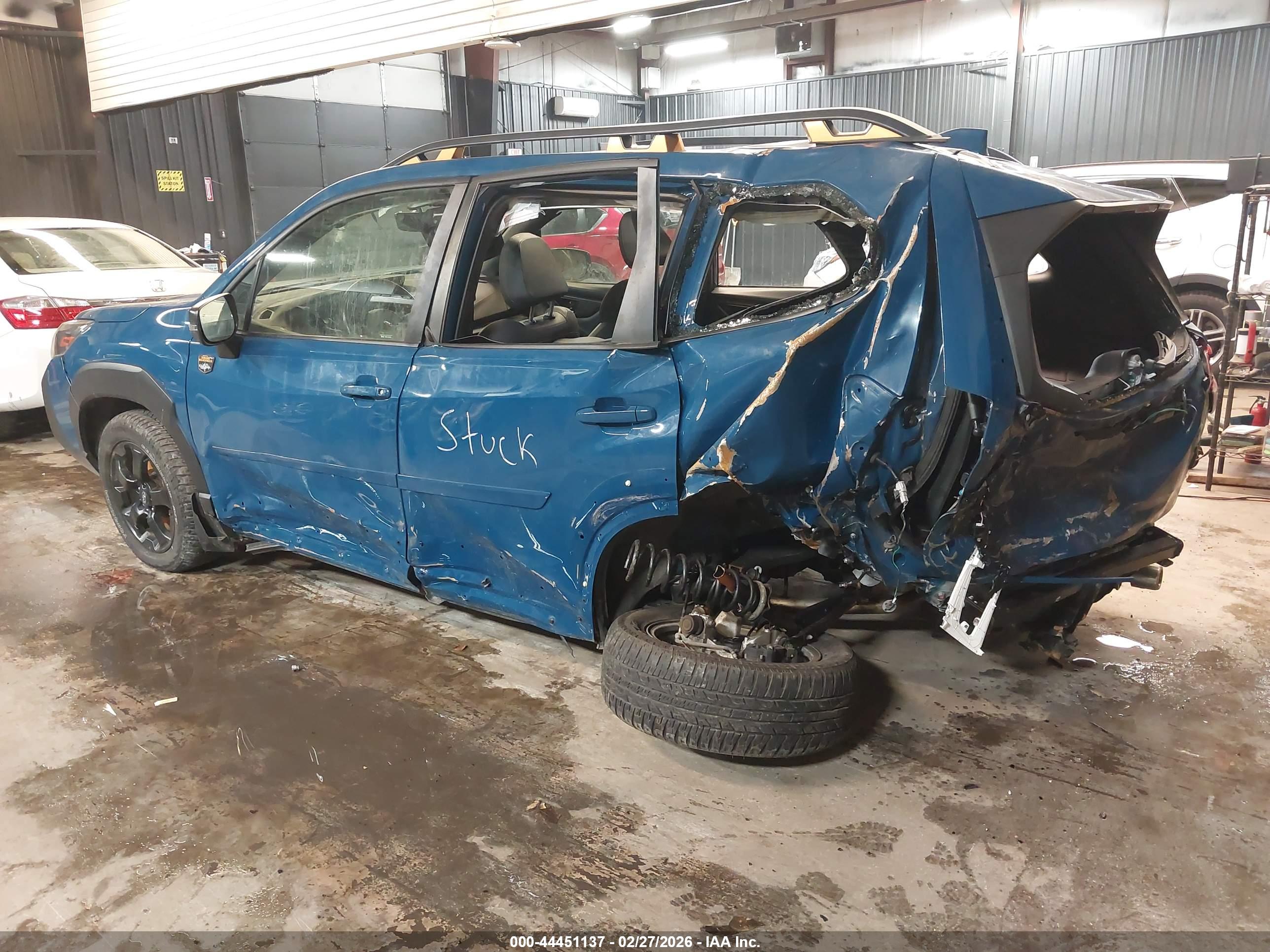 SUBARU FORESTER image 6