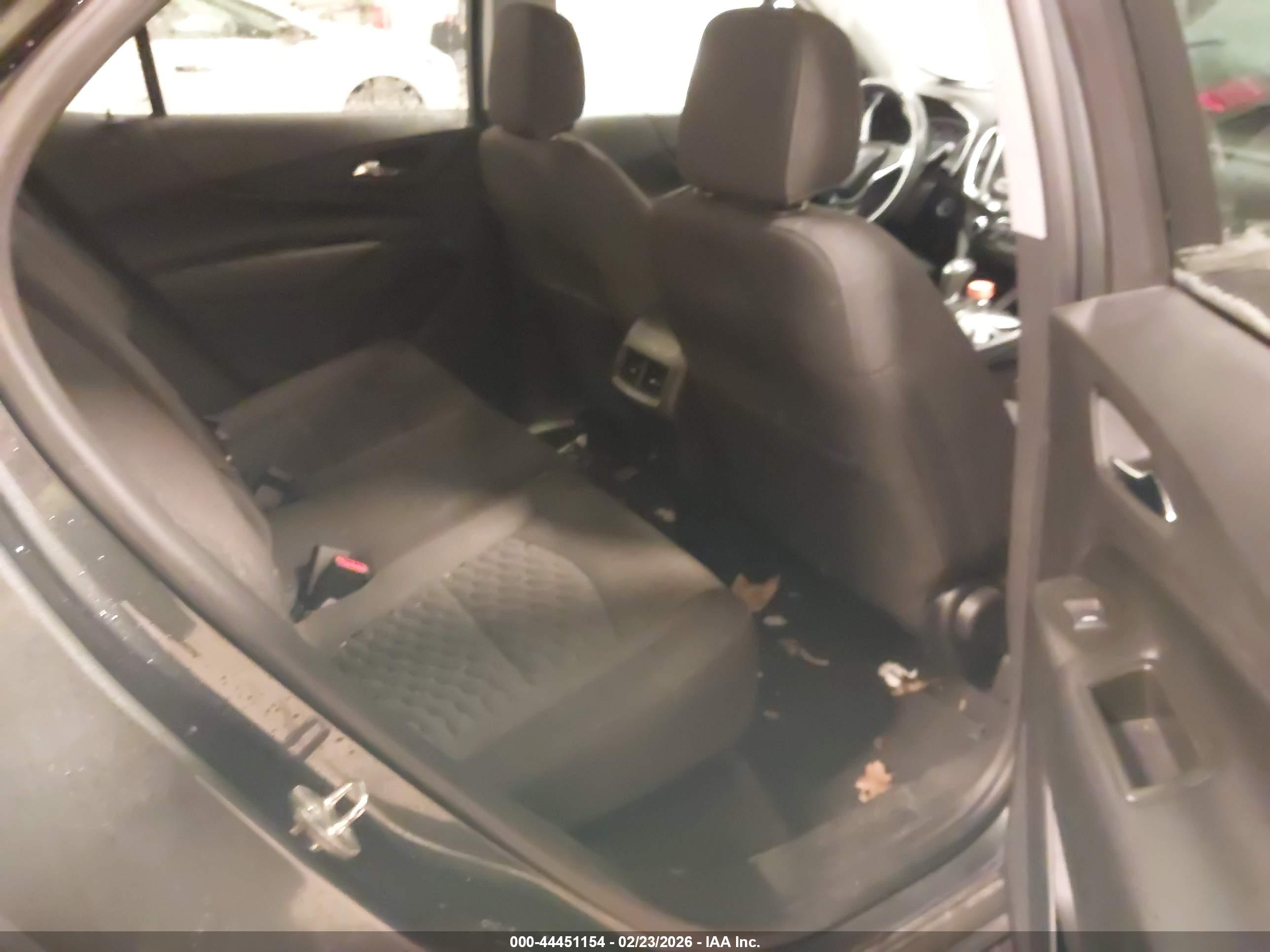 CHEVROLET EQUINOX image 8
