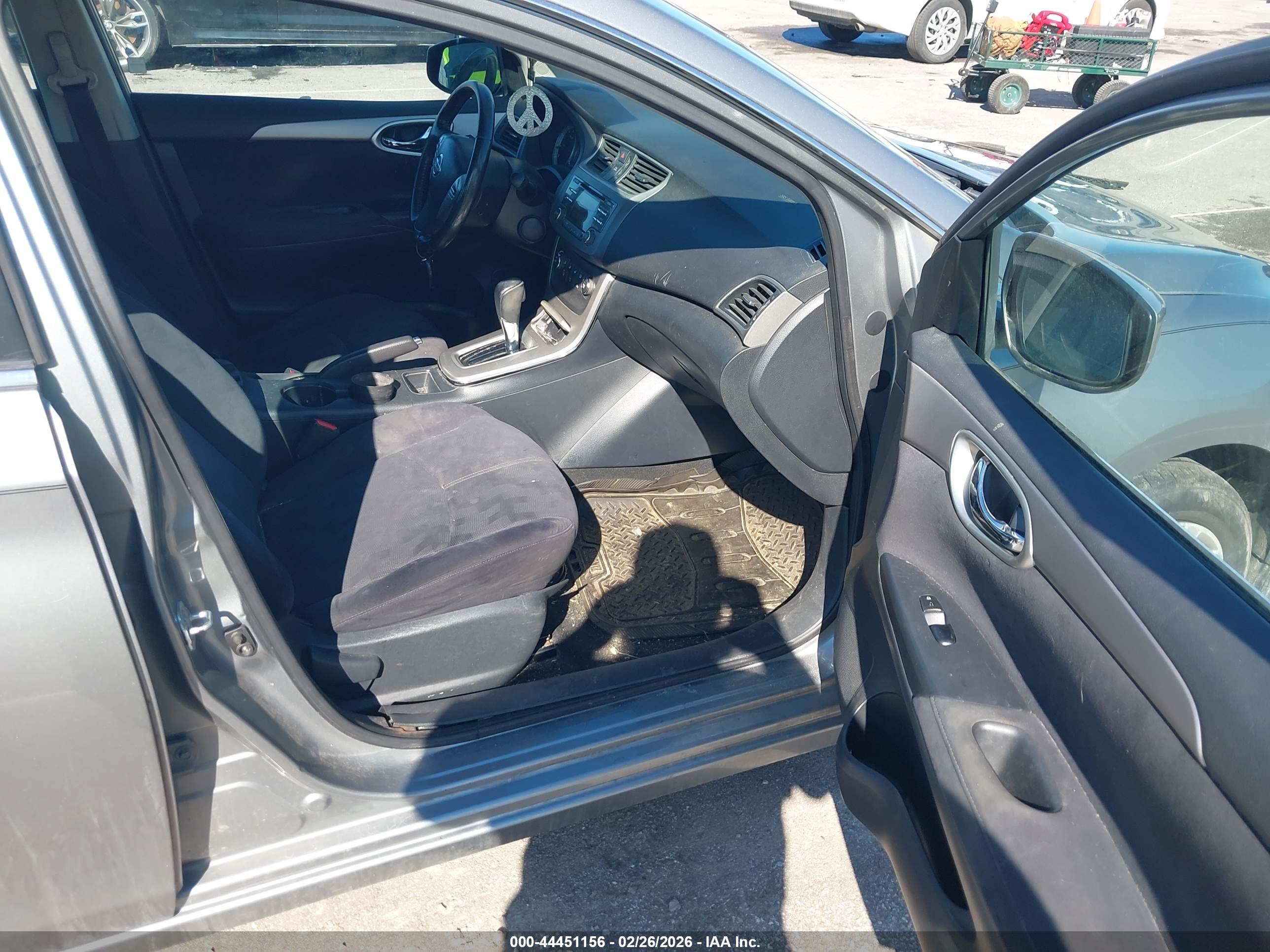 NISSAN SENTRA image 5