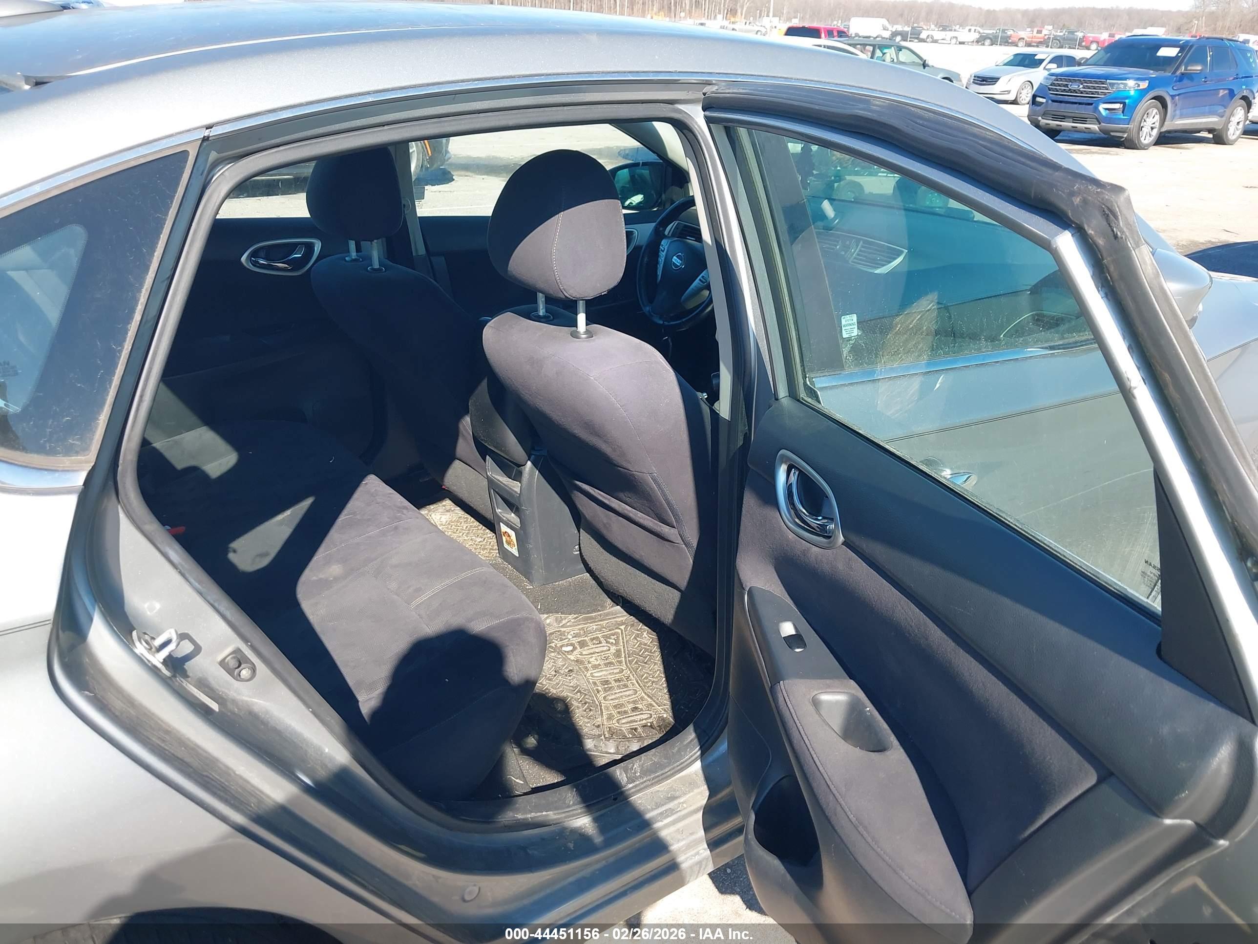 NISSAN SENTRA image 8