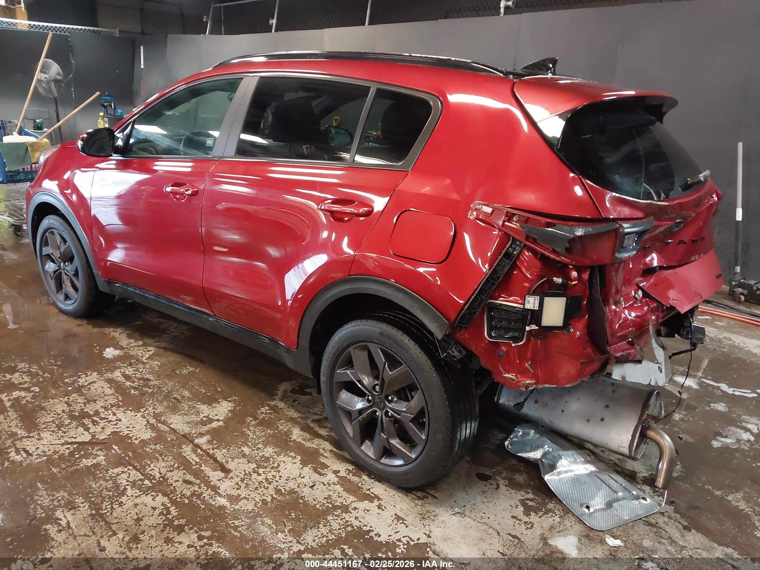 KIA SPORTAGE image 3