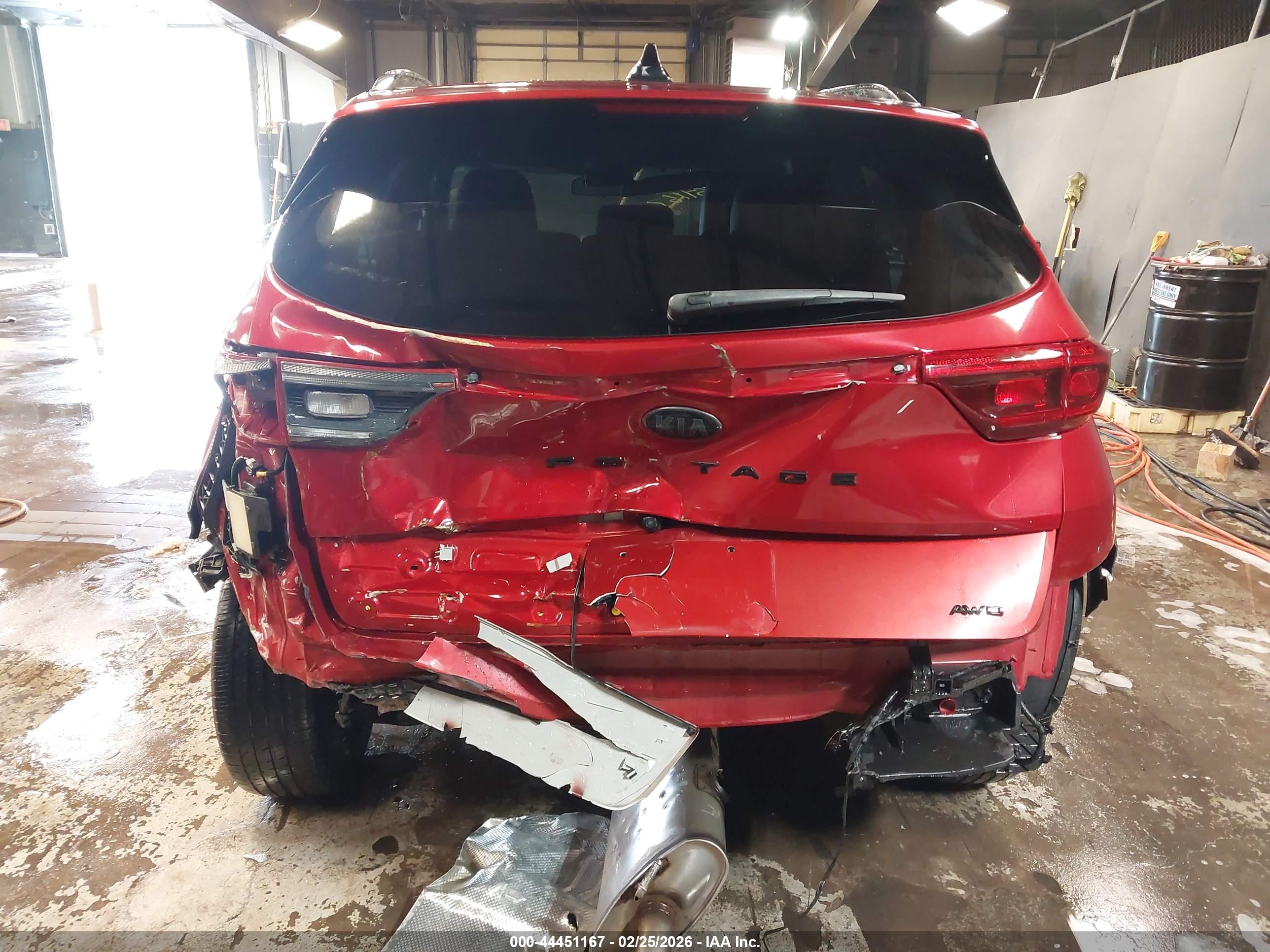 KIA SPORTAGE image 6