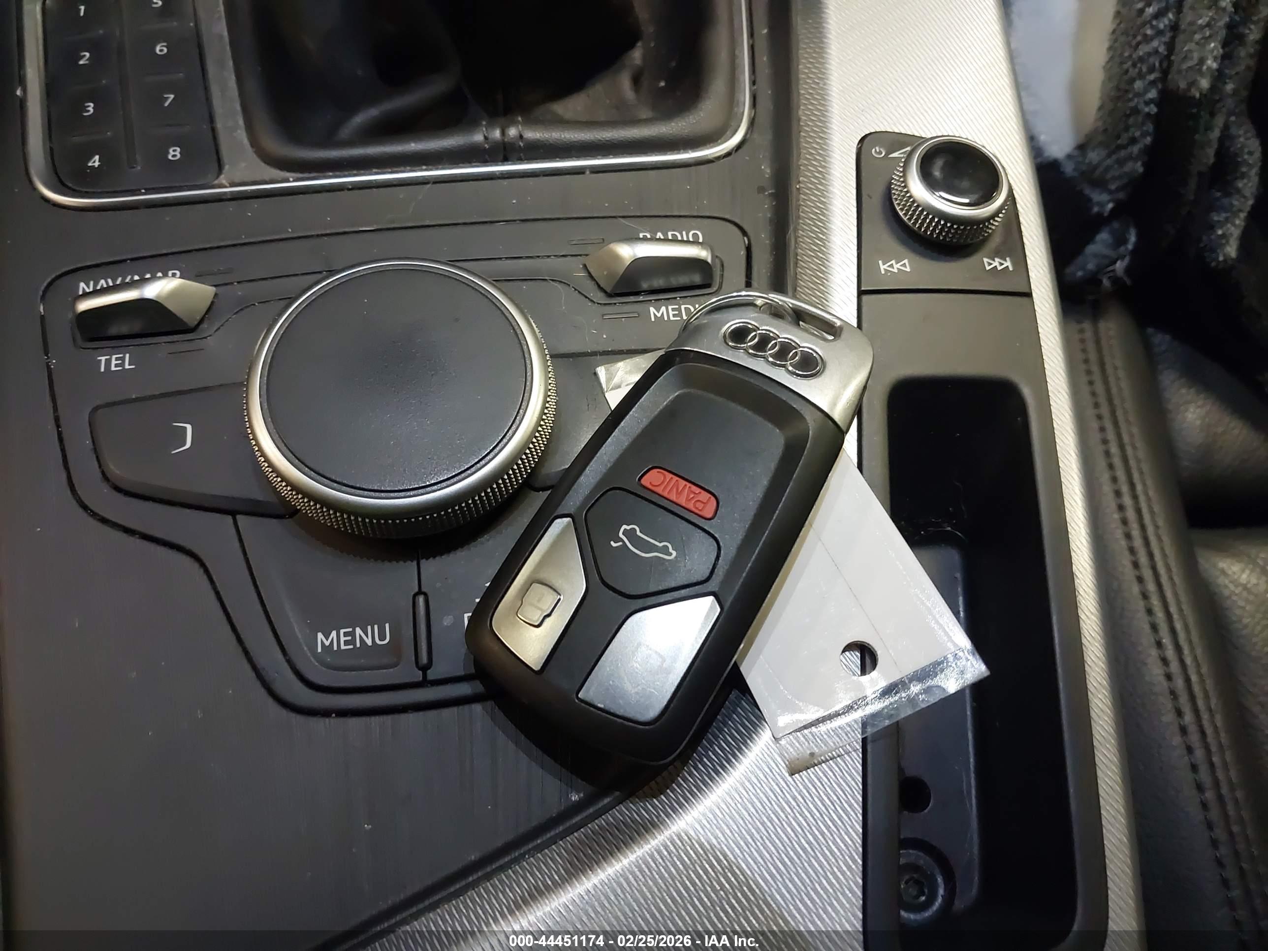 AUDI A4 image 11