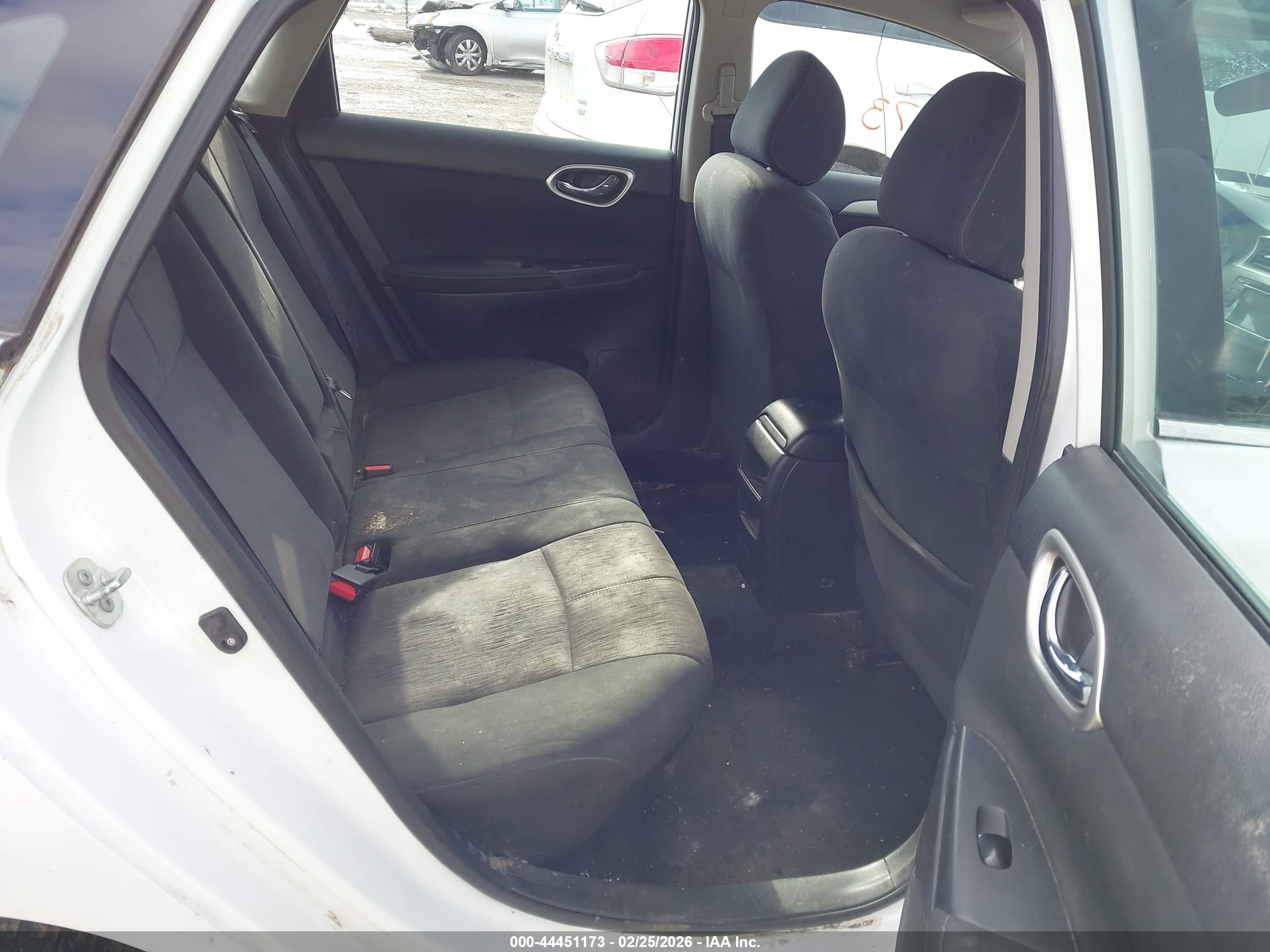 NISSAN SENTRA image 8