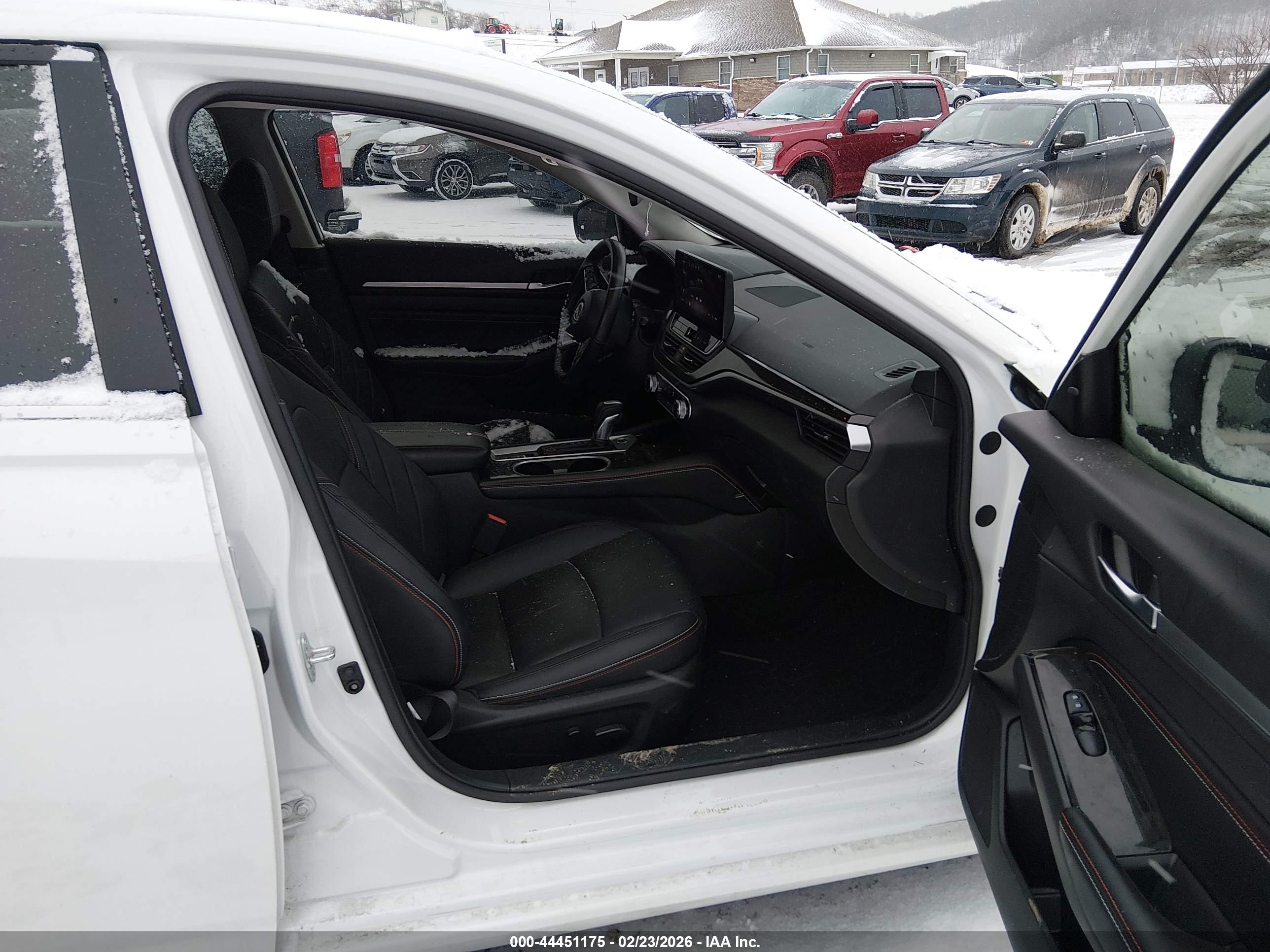 NISSAN ALTIMA image 5