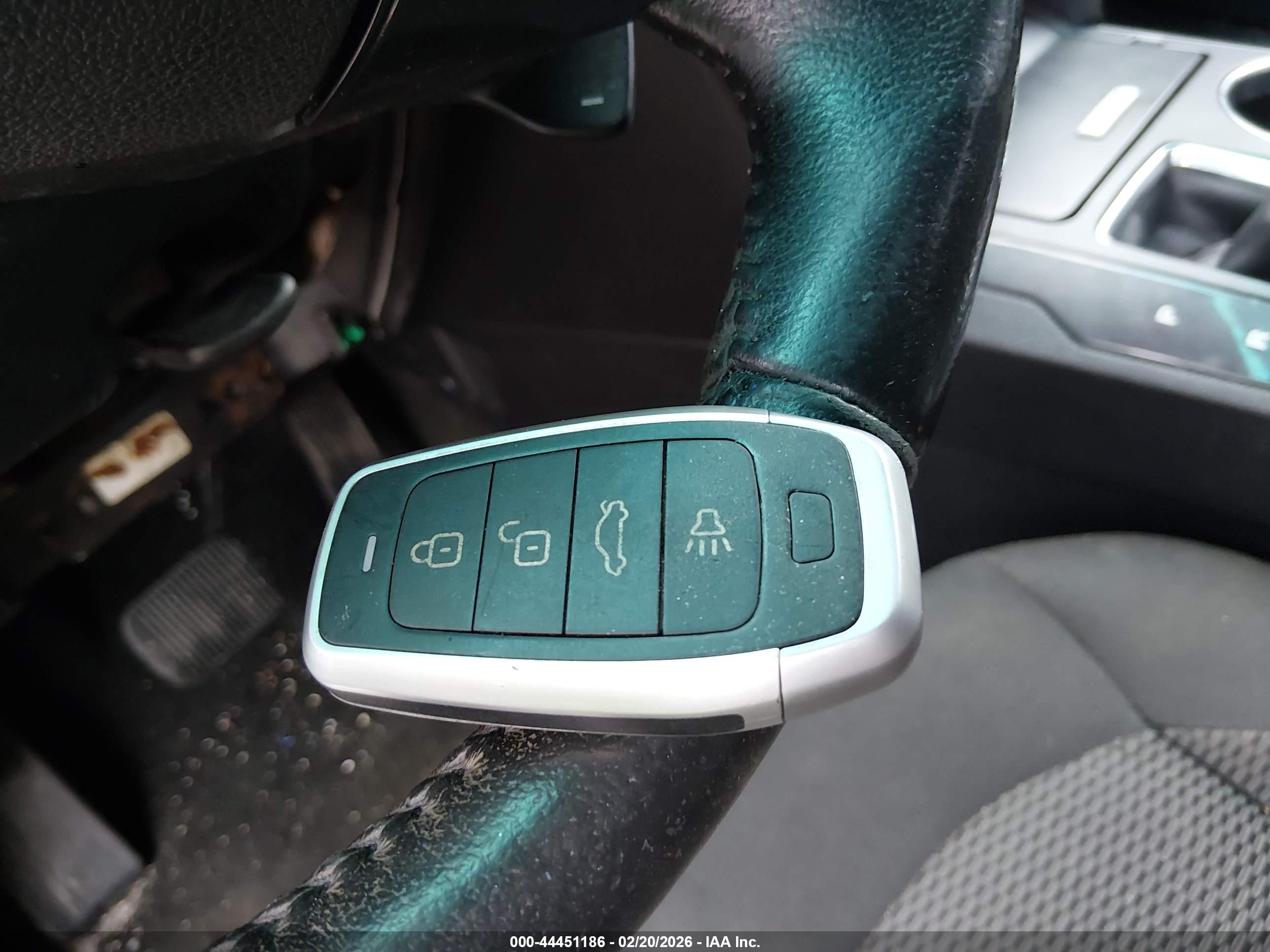 FORD EXPLORER image 11