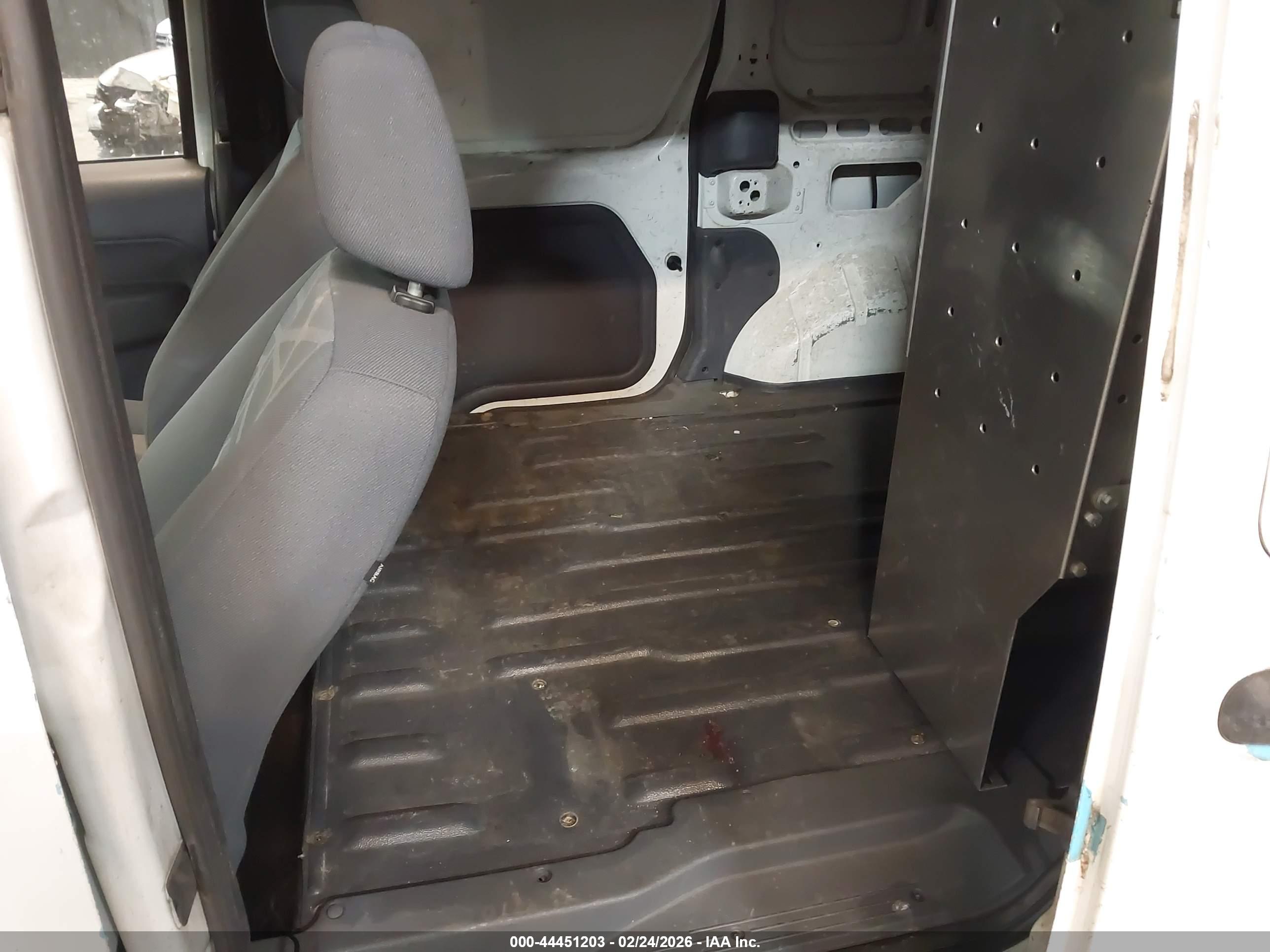 FORD TRANSIT image 8