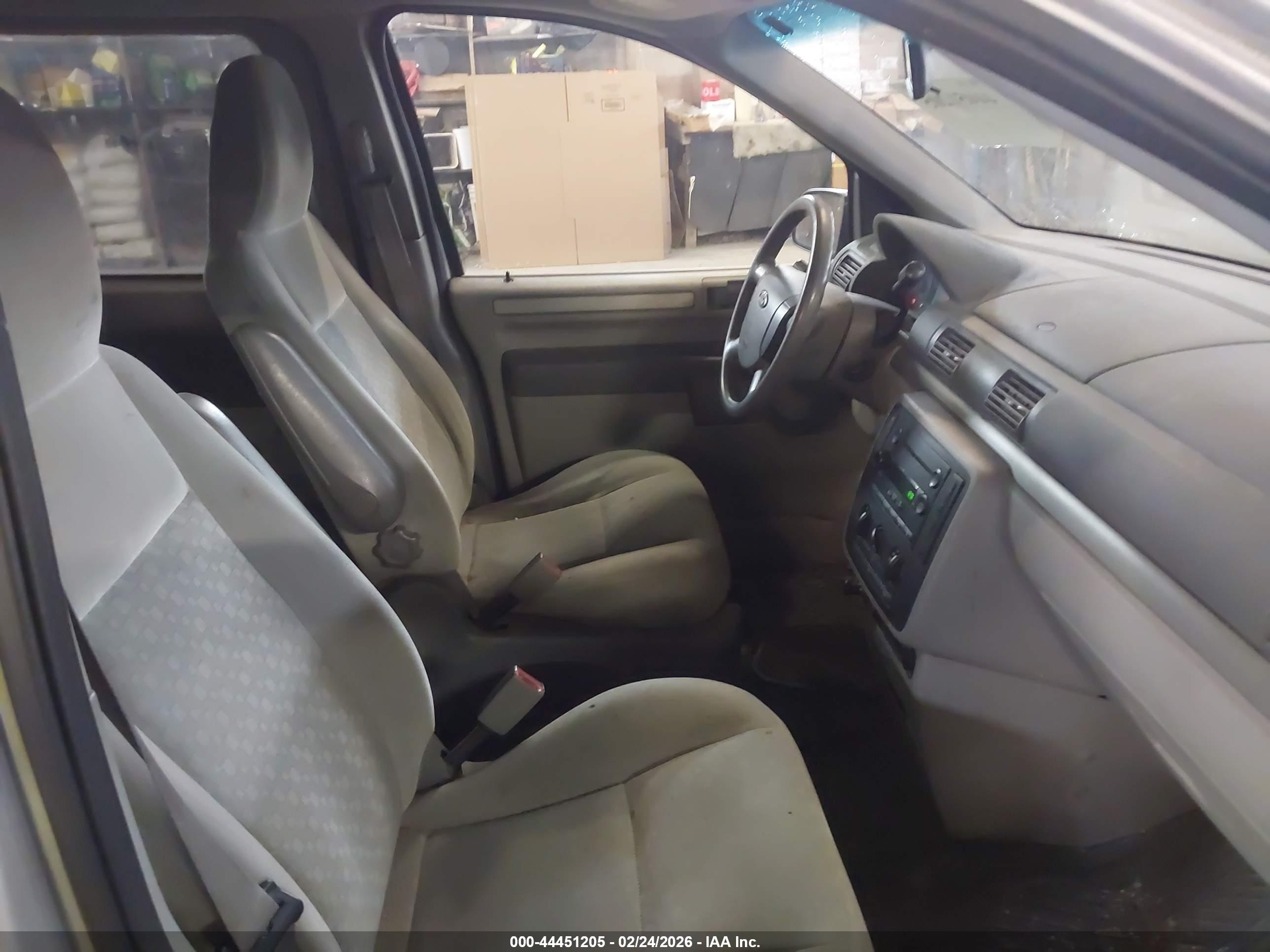 FORD FREESTAR image 5