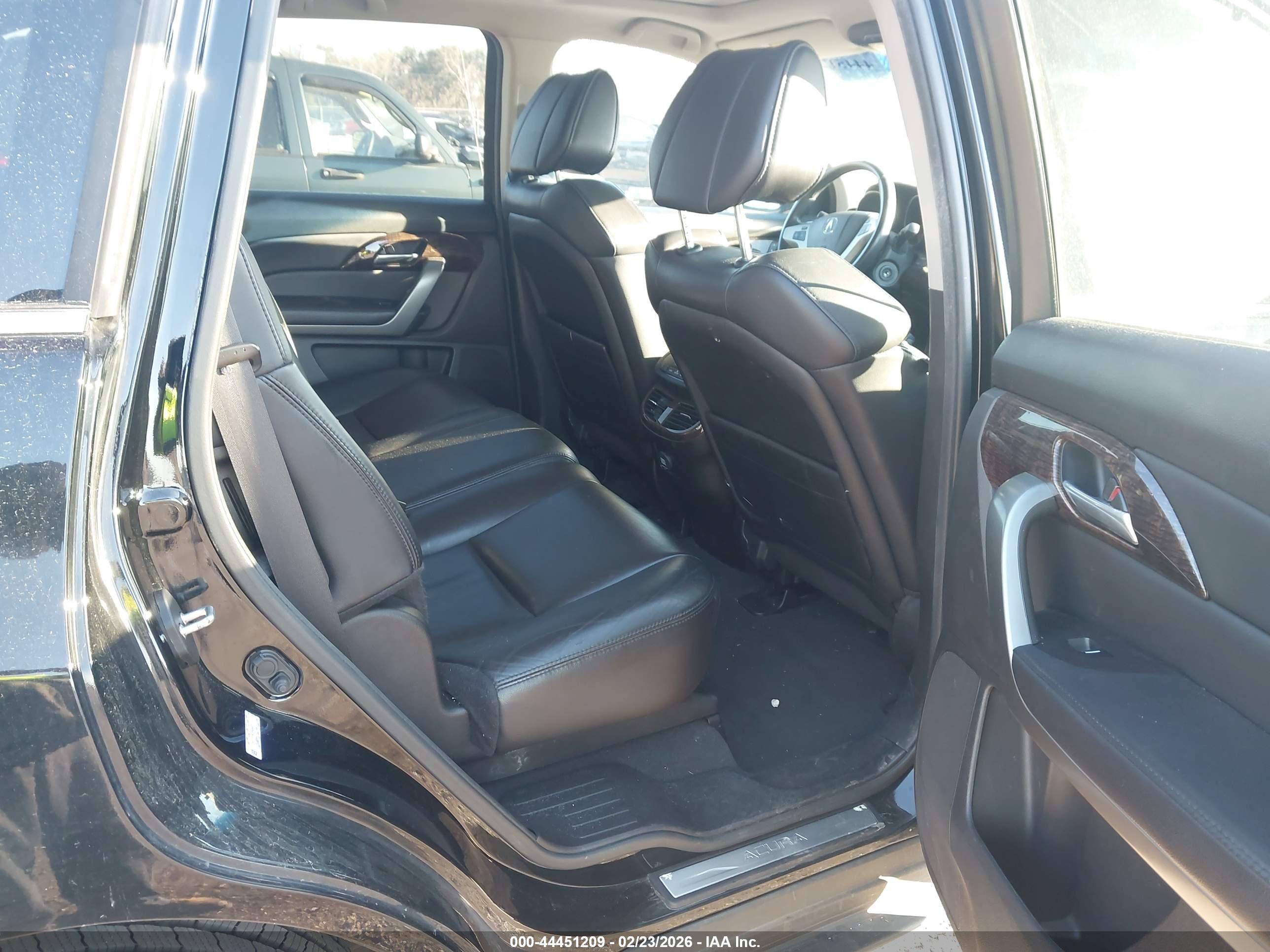 ACURA MDX image 8