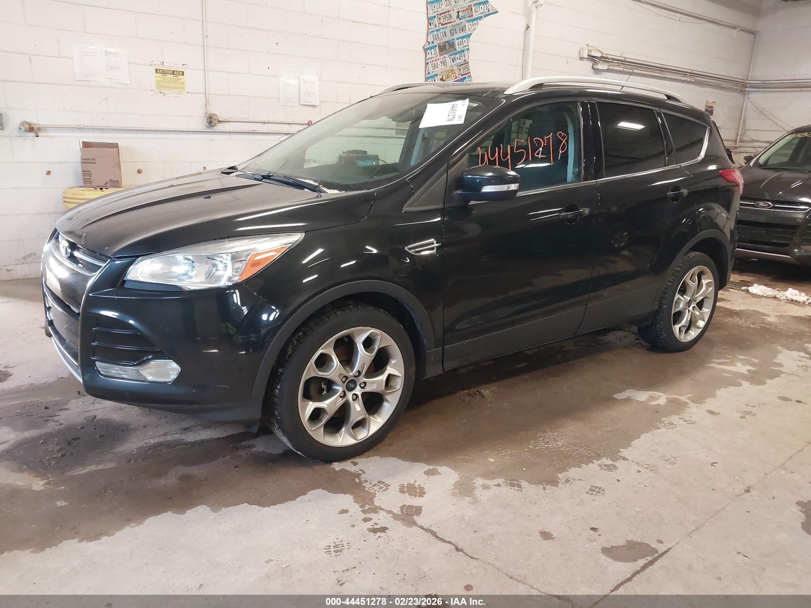 FORD ESCAPE image 2