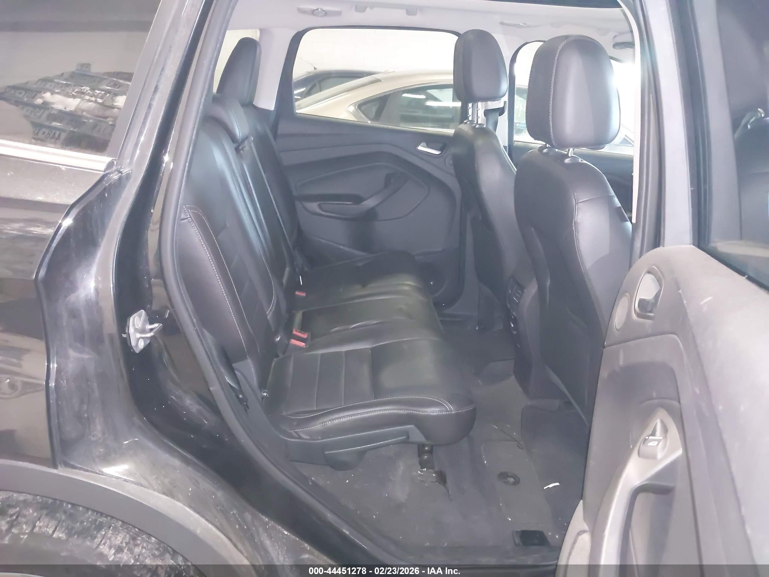 FORD ESCAPE image 8