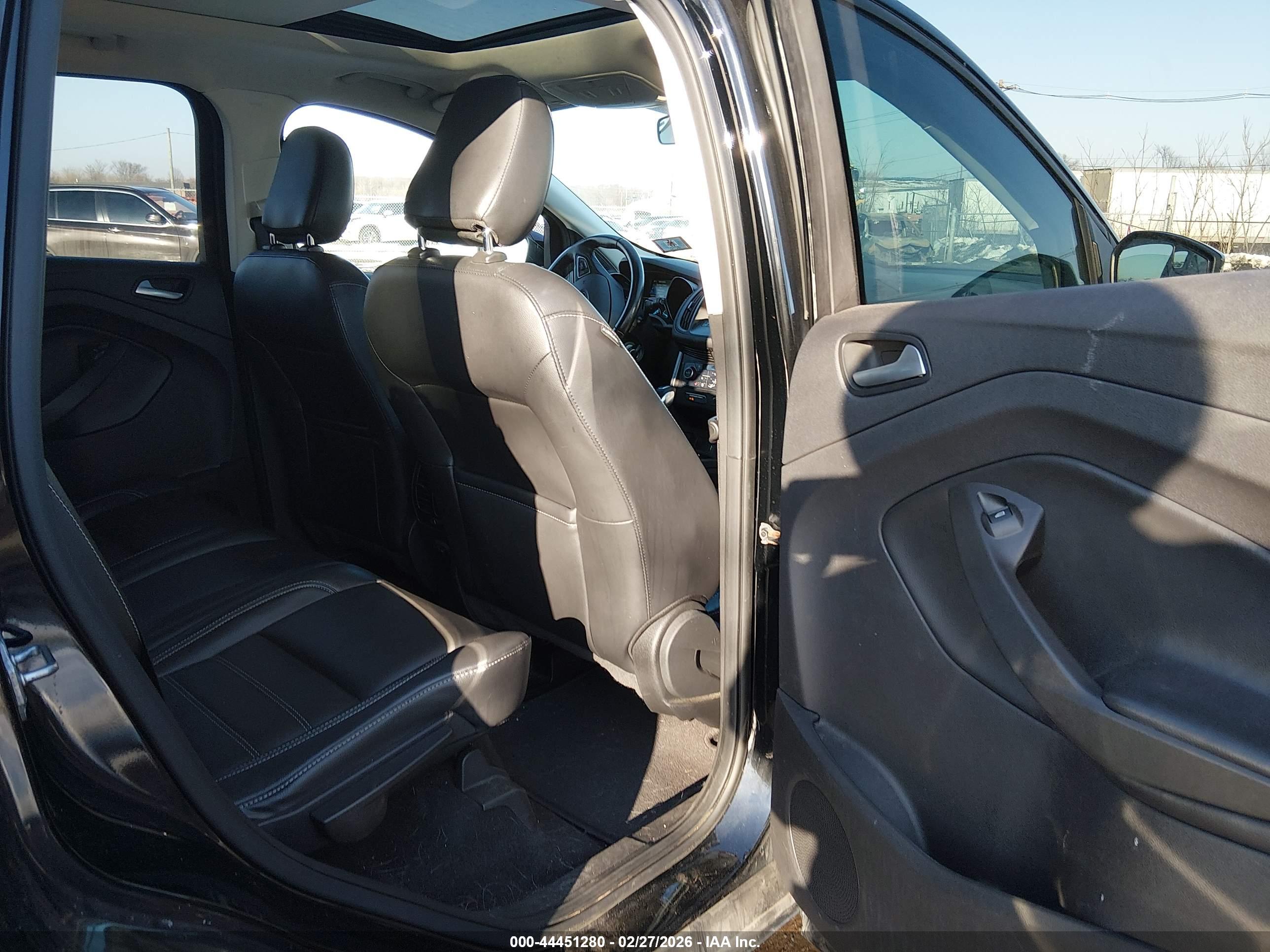 FORD ESCAPE image 8