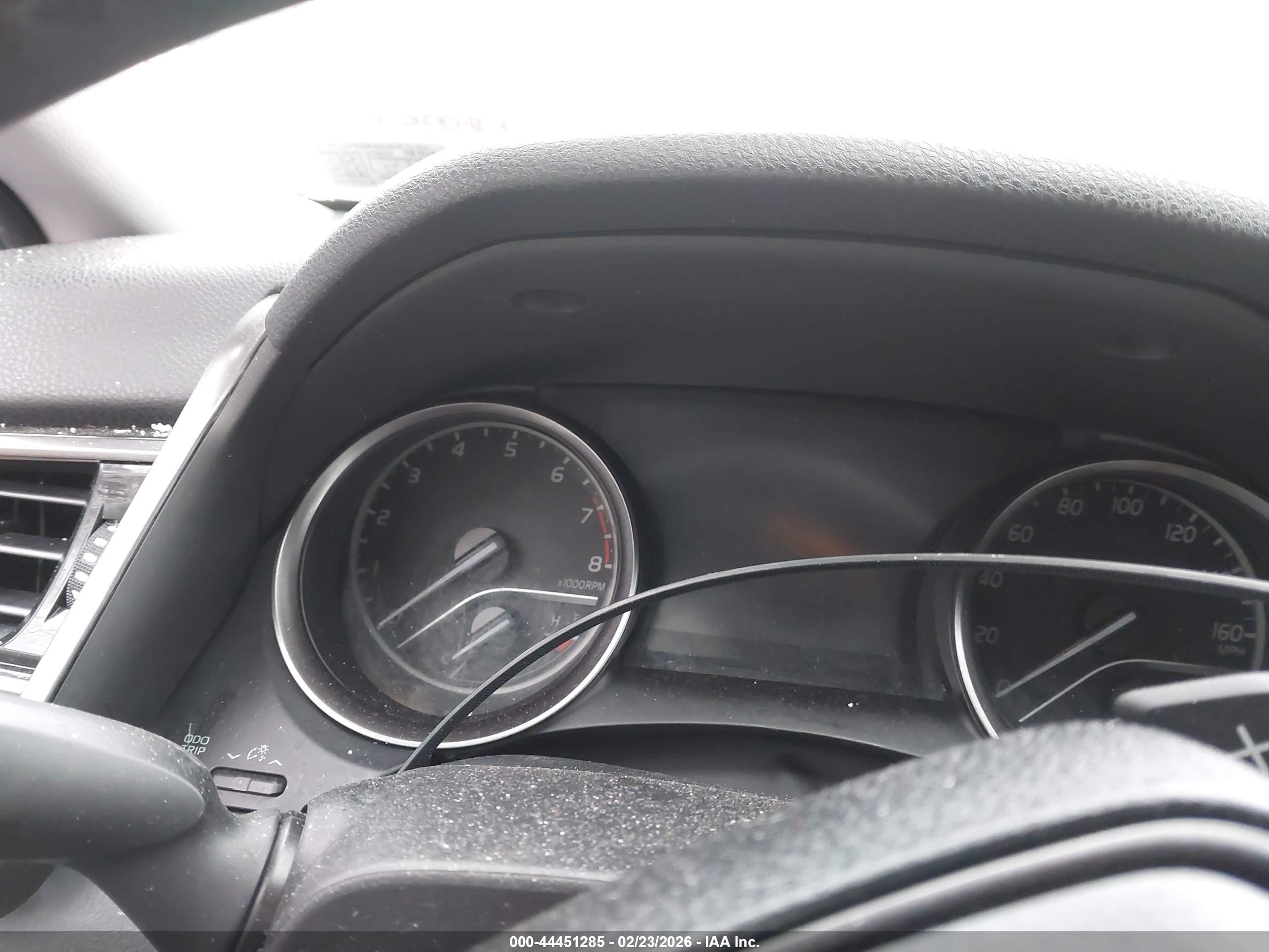 TOYOTA CAMRY image 7