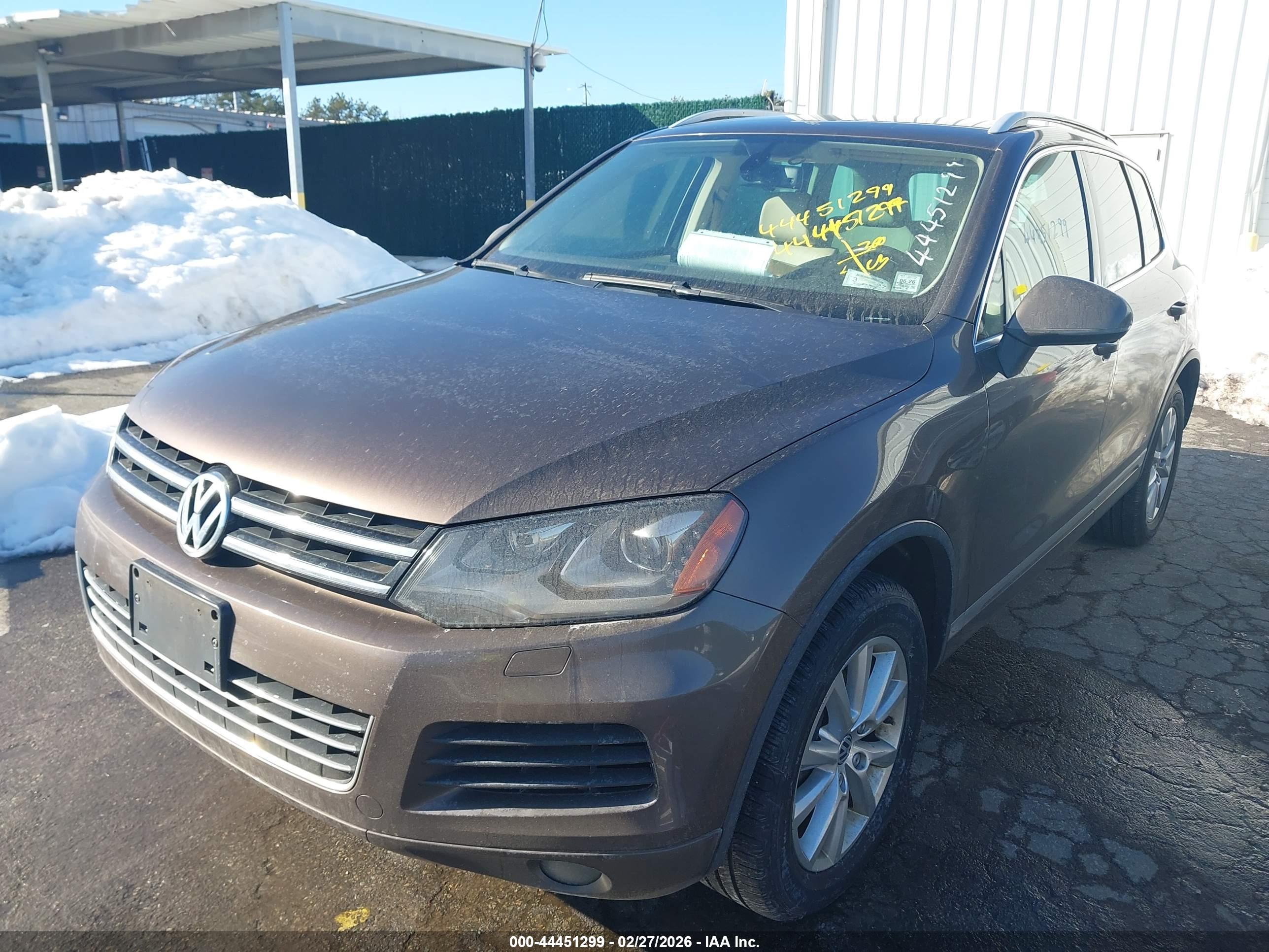 VOLKSWAGEN TOUAREG image 2