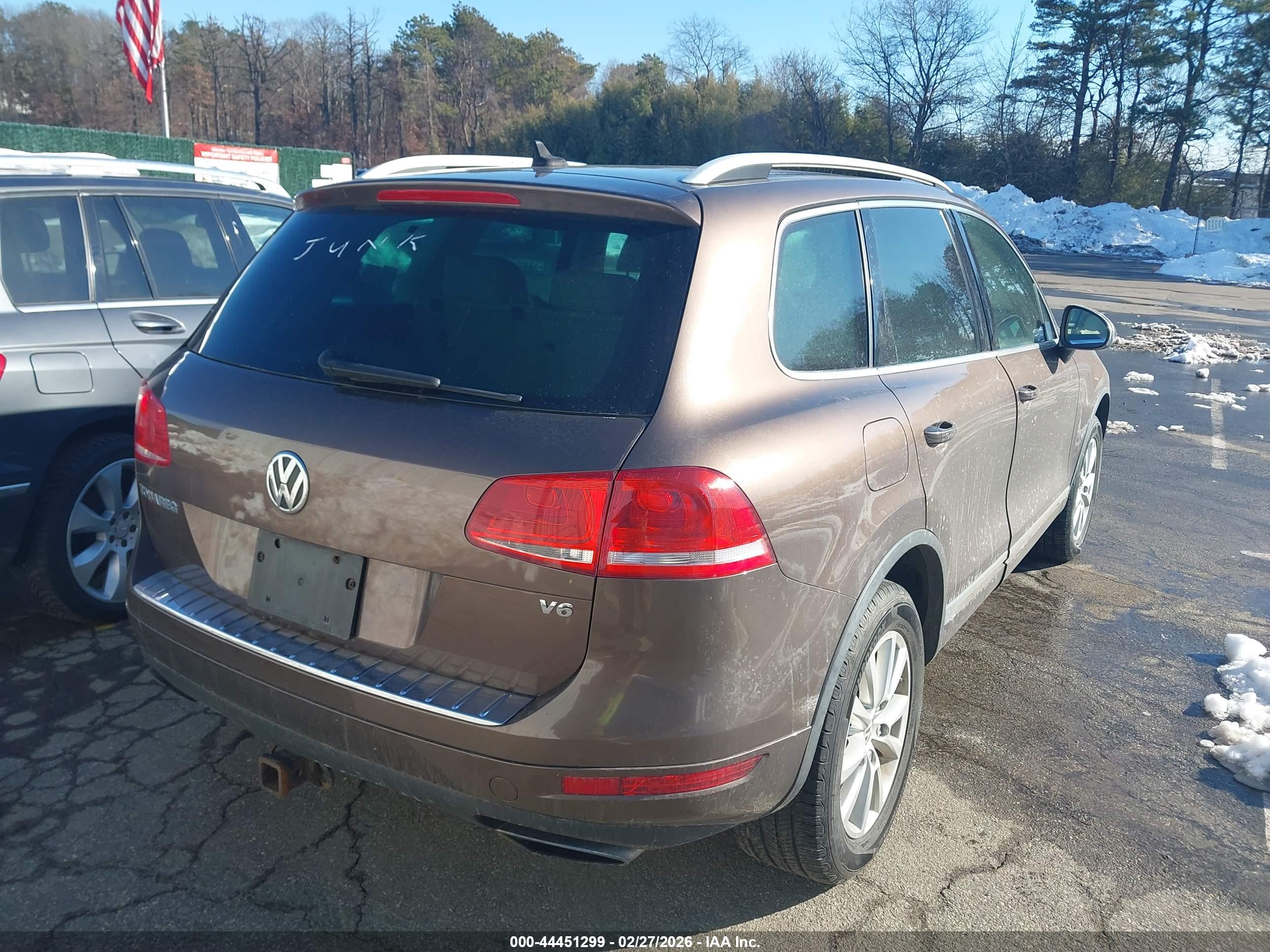 VOLKSWAGEN TOUAREG image 4