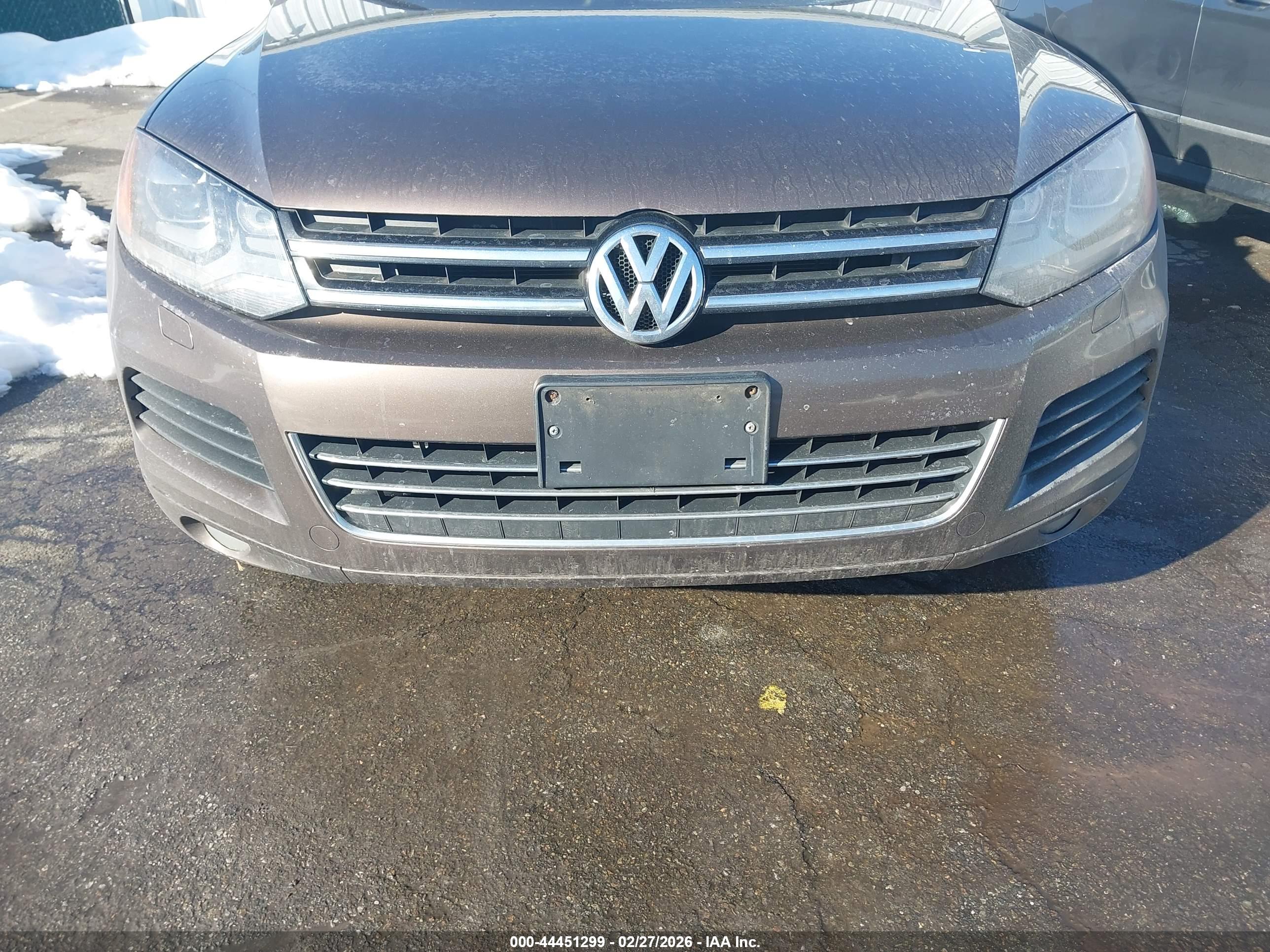VOLKSWAGEN TOUAREG image 6