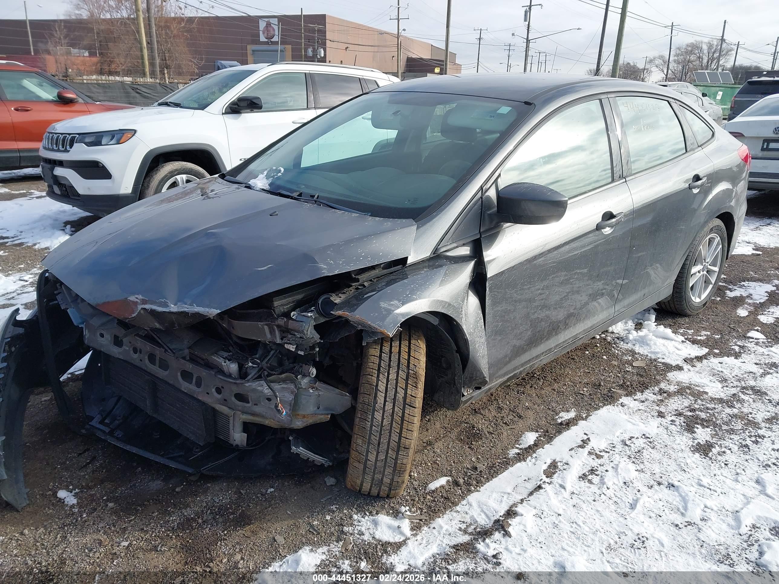 FORD FOCUS image 2