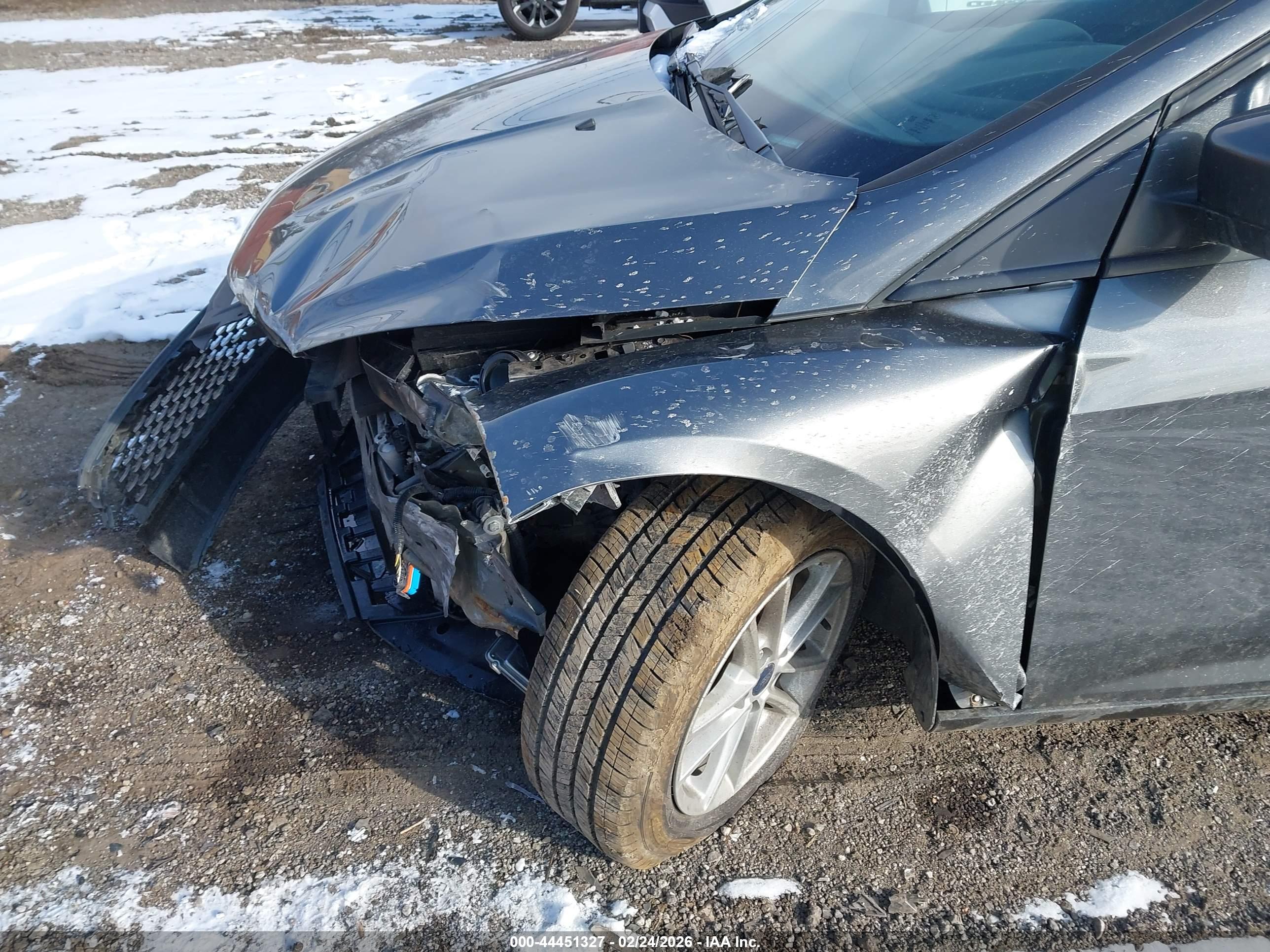 FORD FOCUS image 6