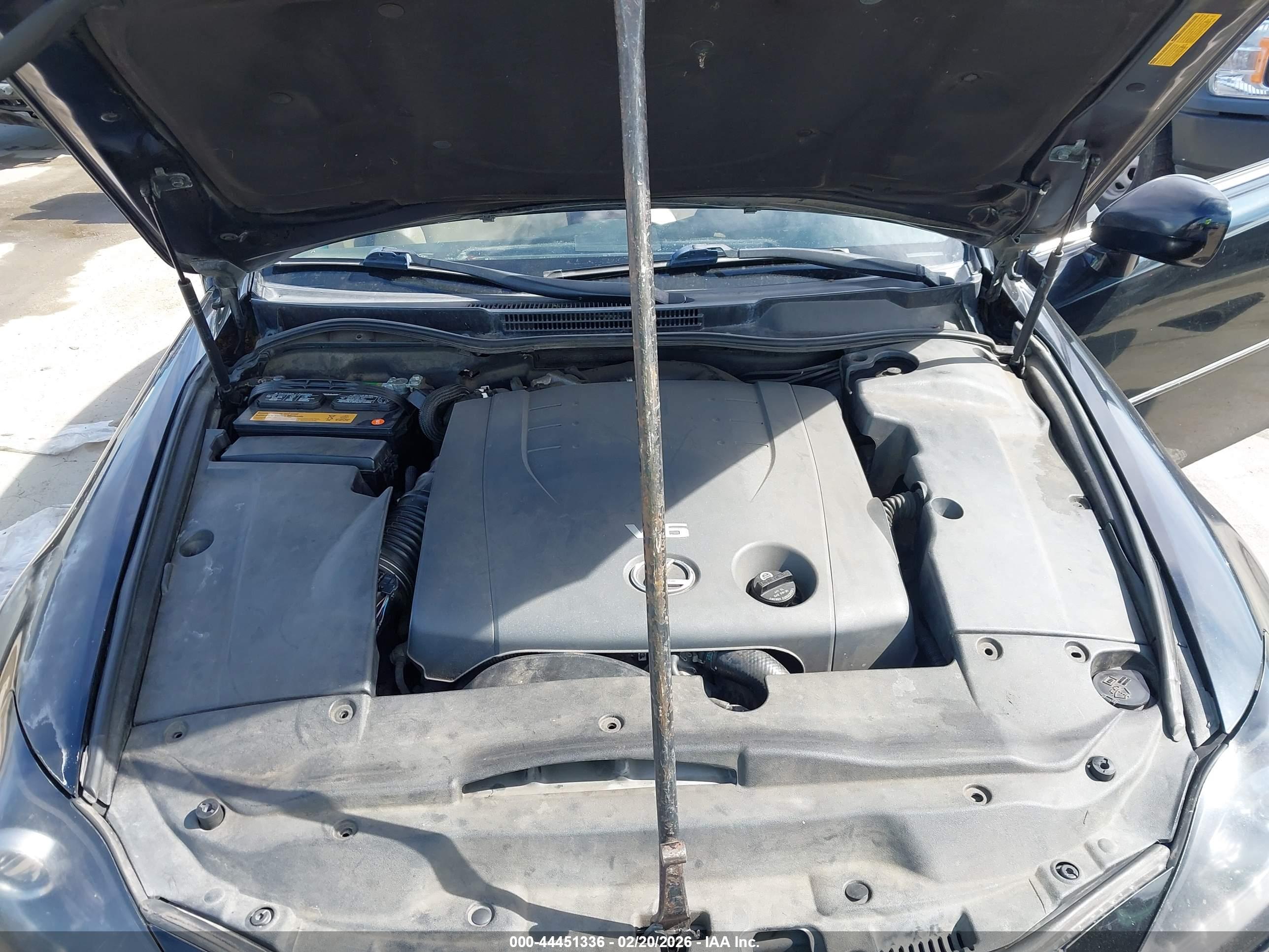 LEXUS IS image 10