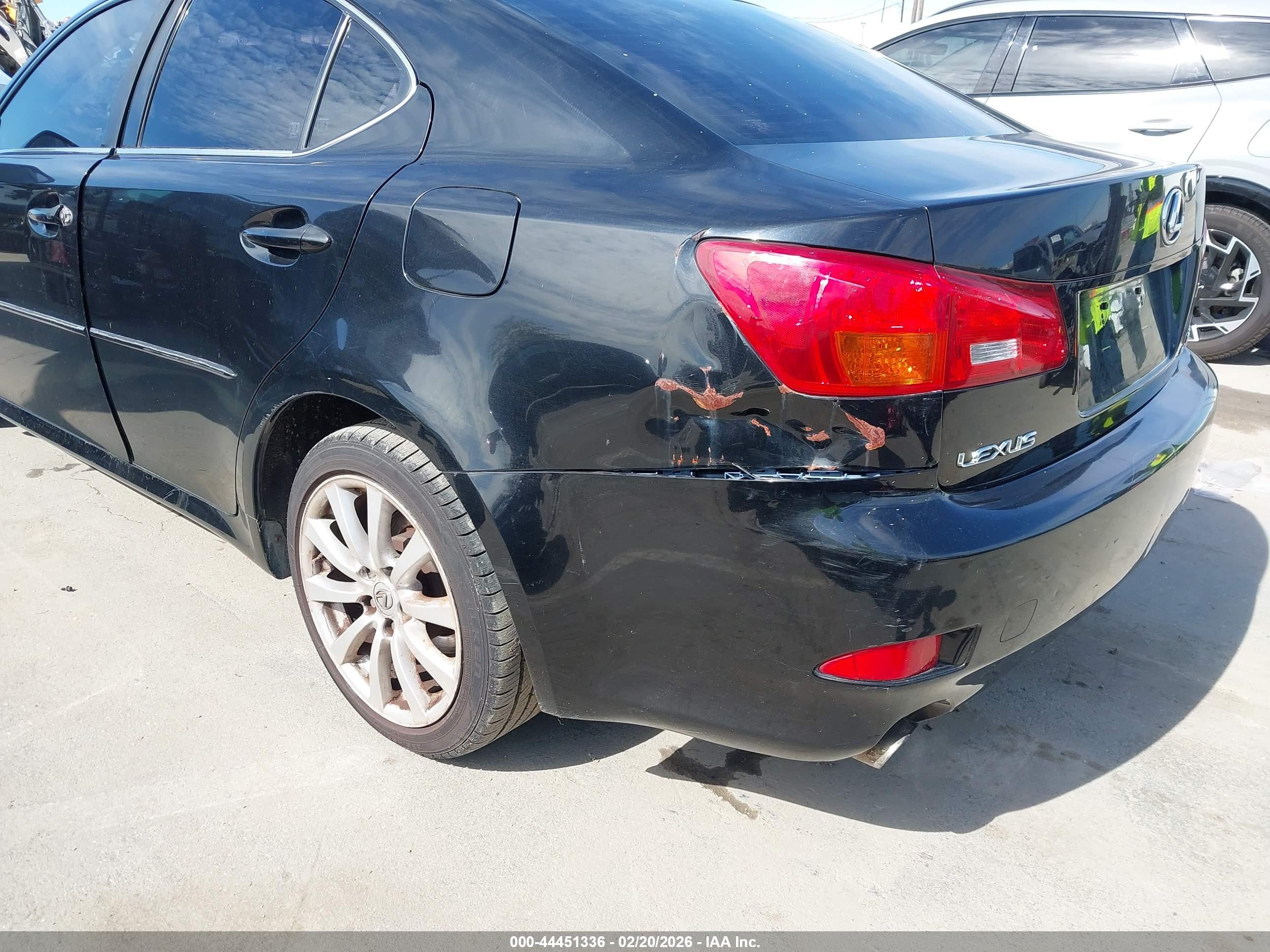 LEXUS IS image 6
