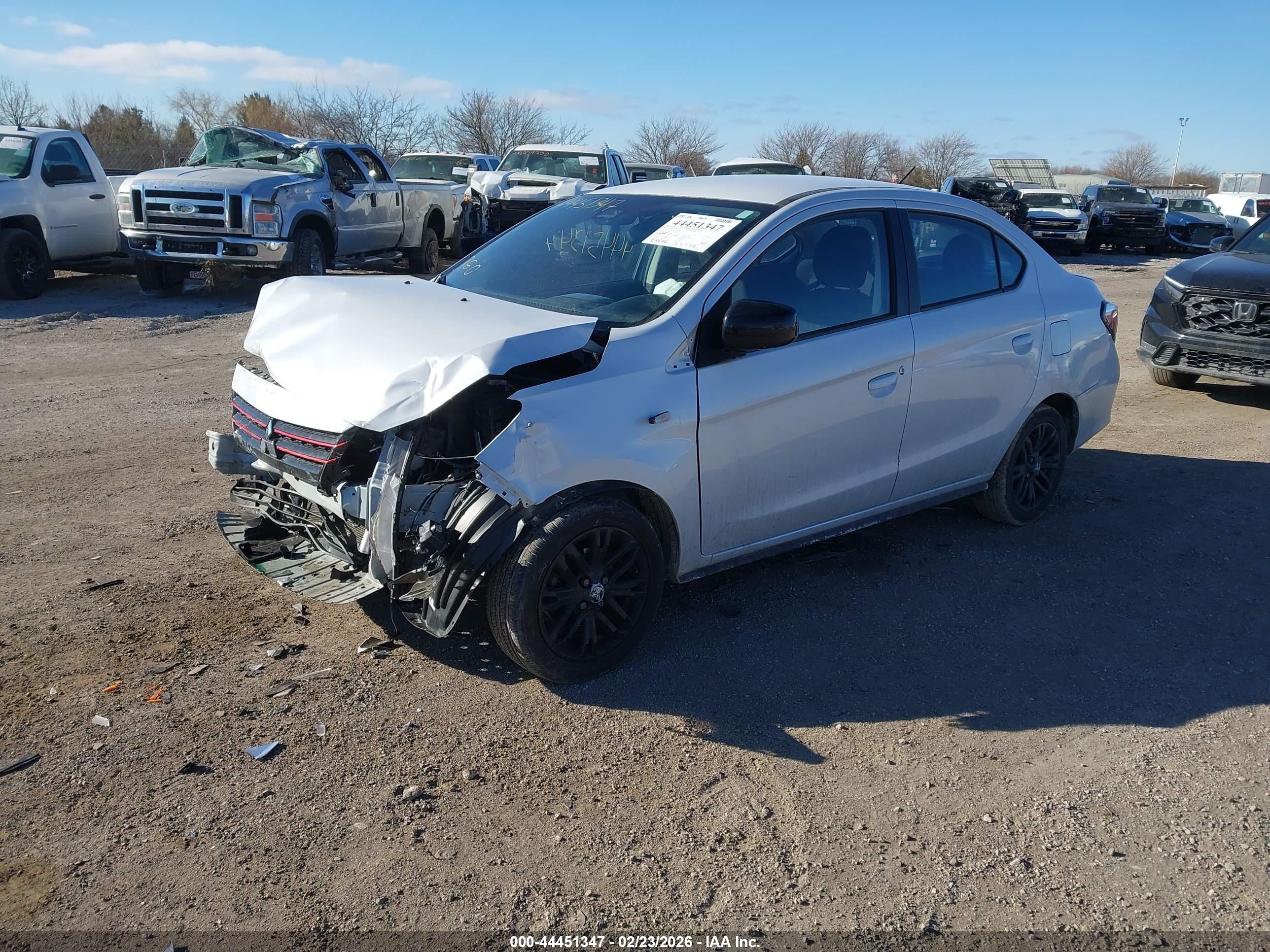 MITSUBISHI MIRAGE image 2