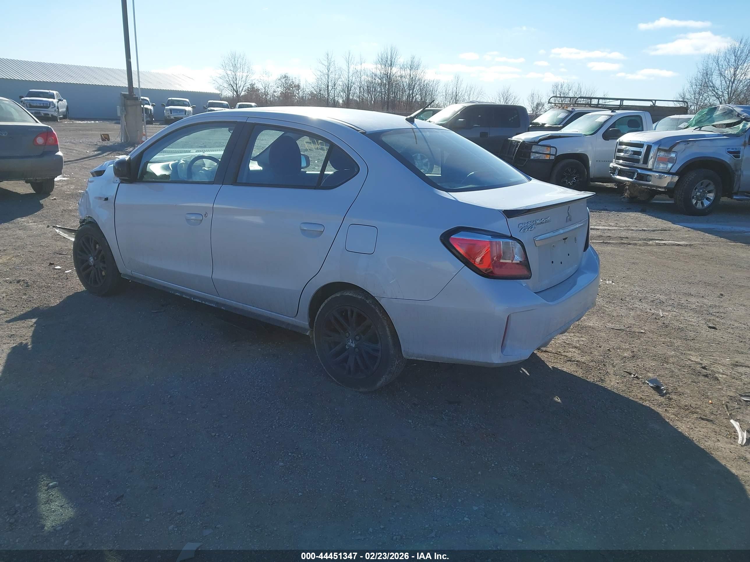 MITSUBISHI MIRAGE image 3