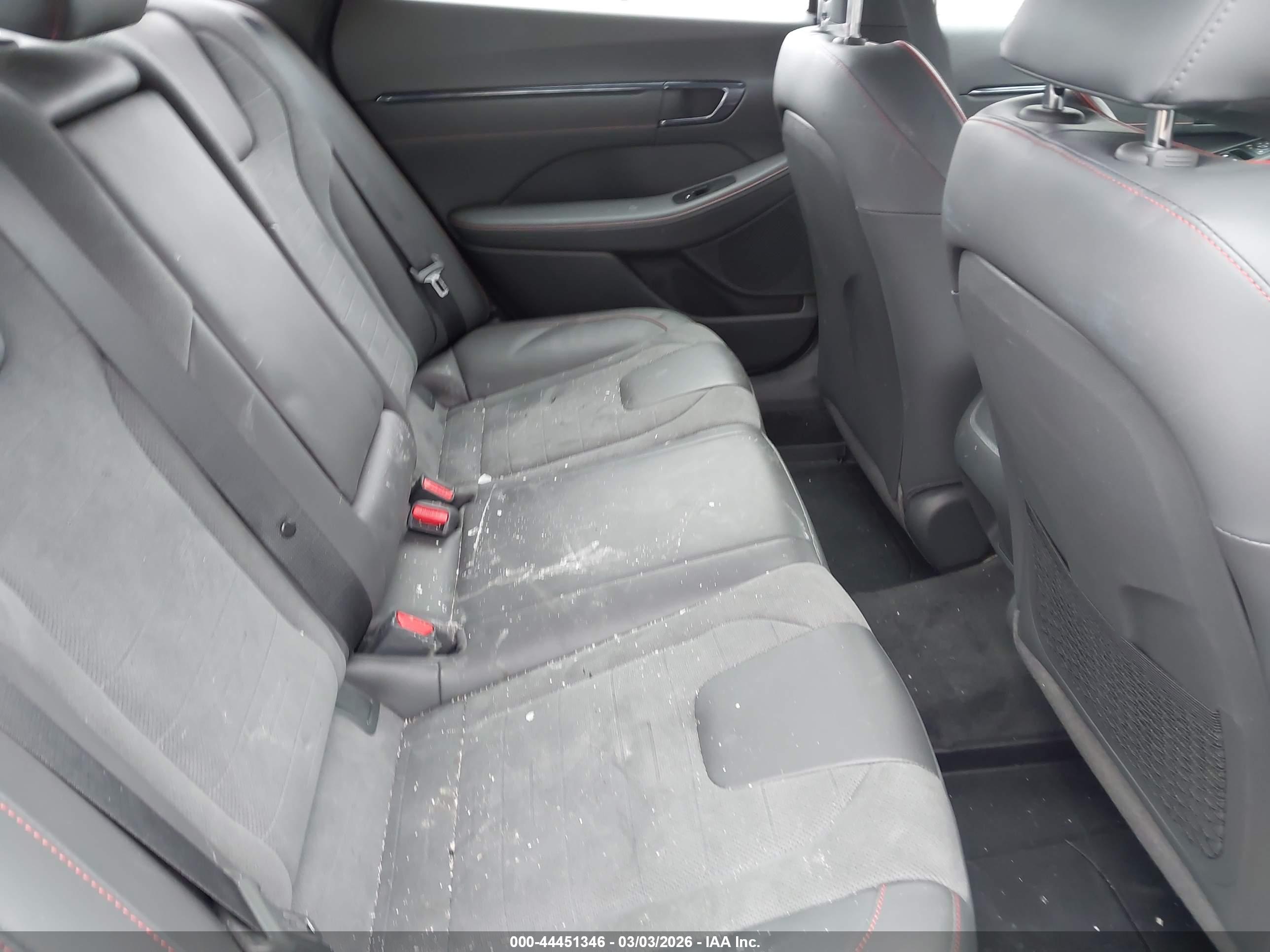 HYUNDAI SONATA image 8