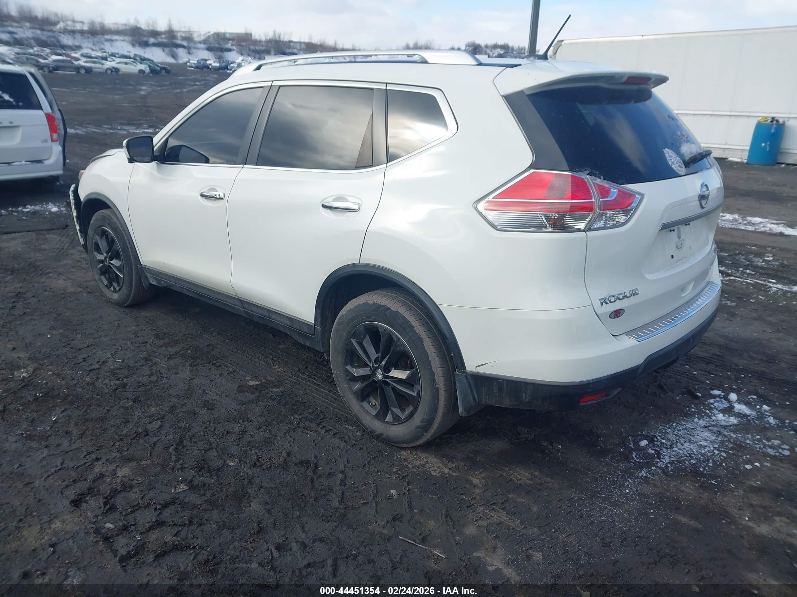 NISSAN ROGUE image 3