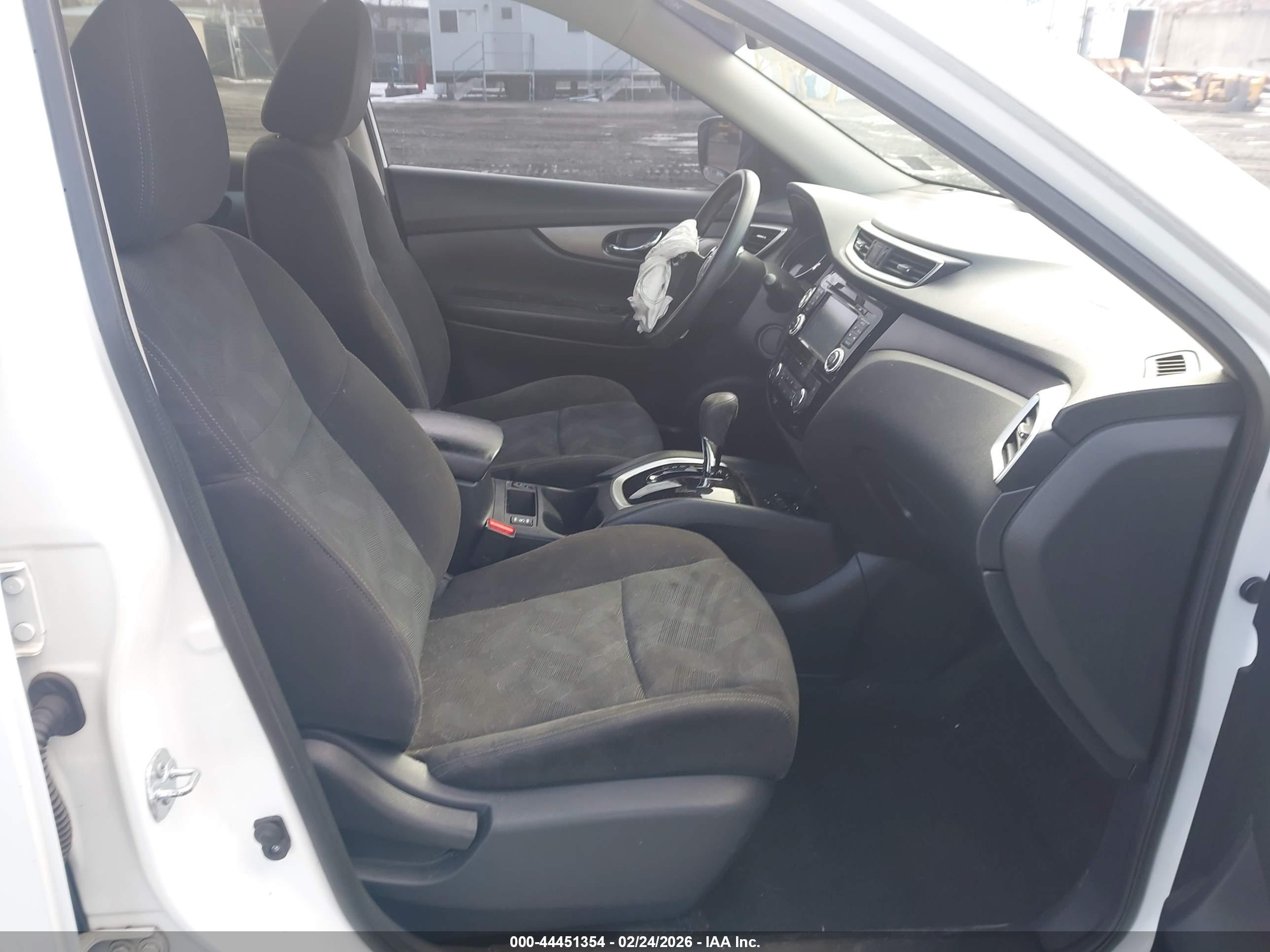 NISSAN ROGUE image 5