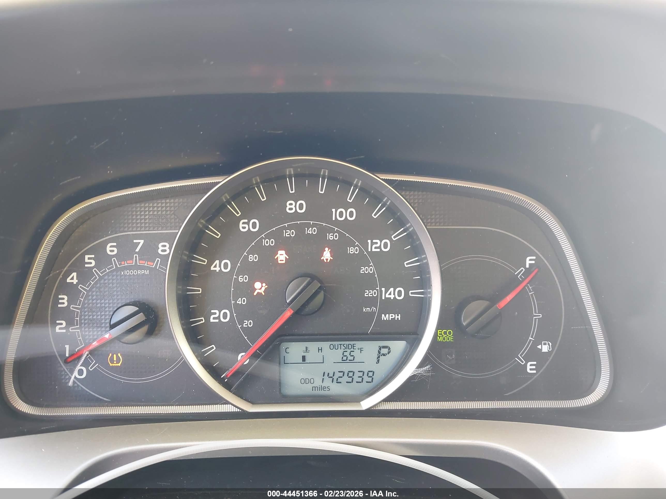 TOYOTA RAV4 image 7