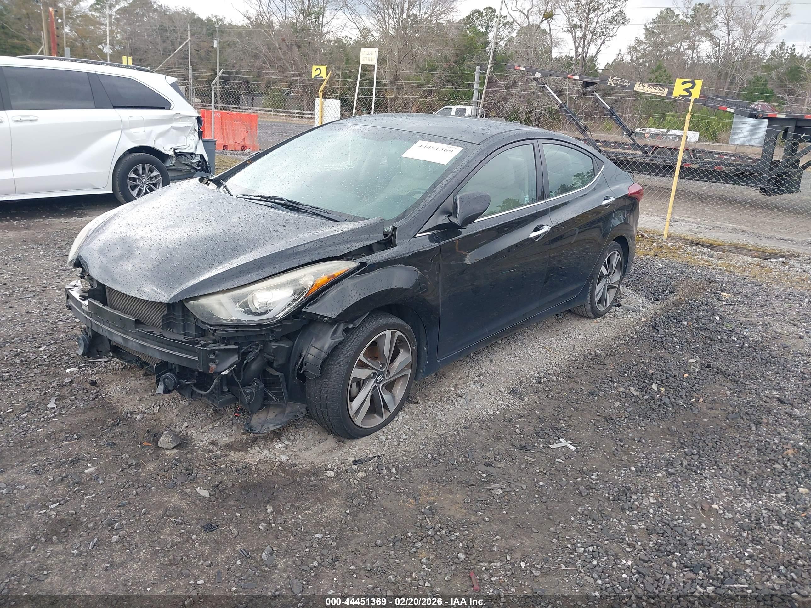 HYUNDAI ELANTRA image 2