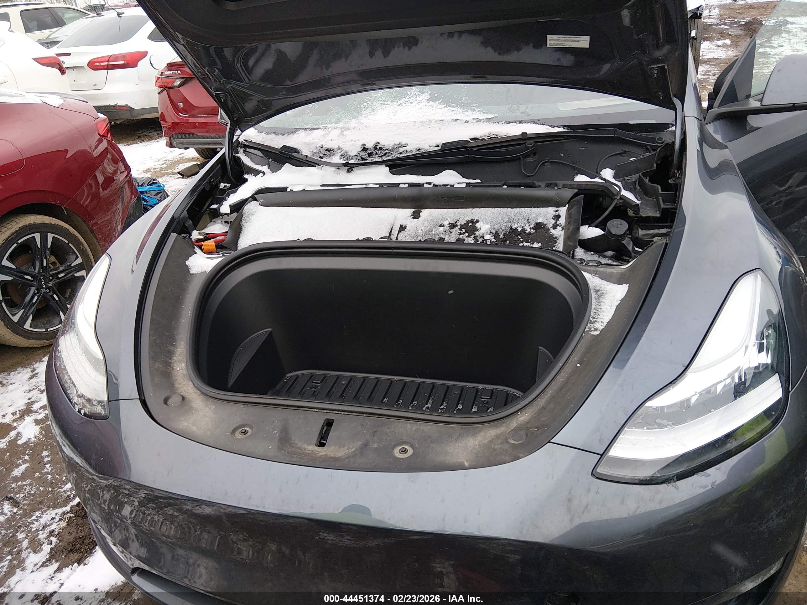 TESLA MODEL image 10