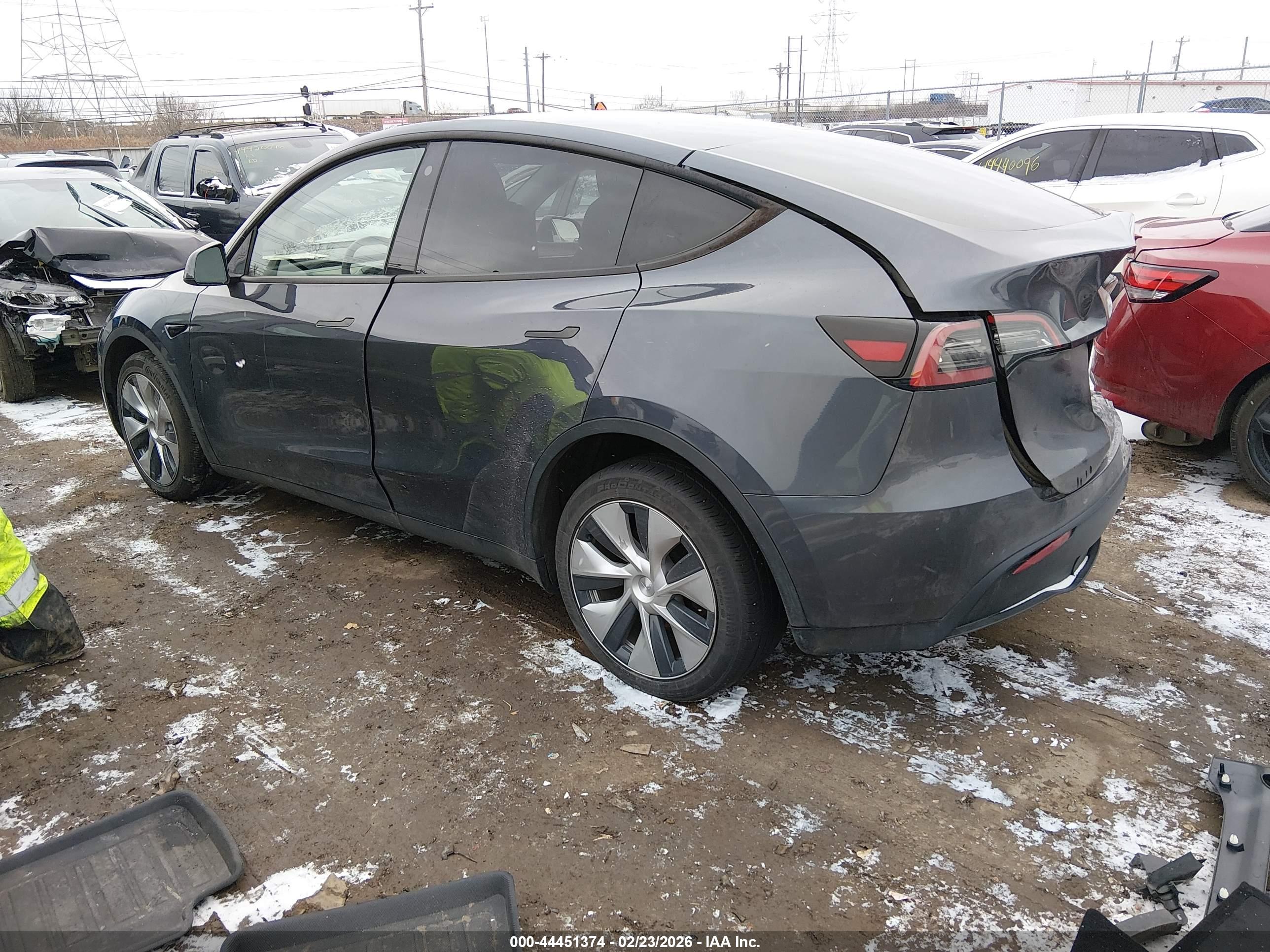TESLA MODEL image 3