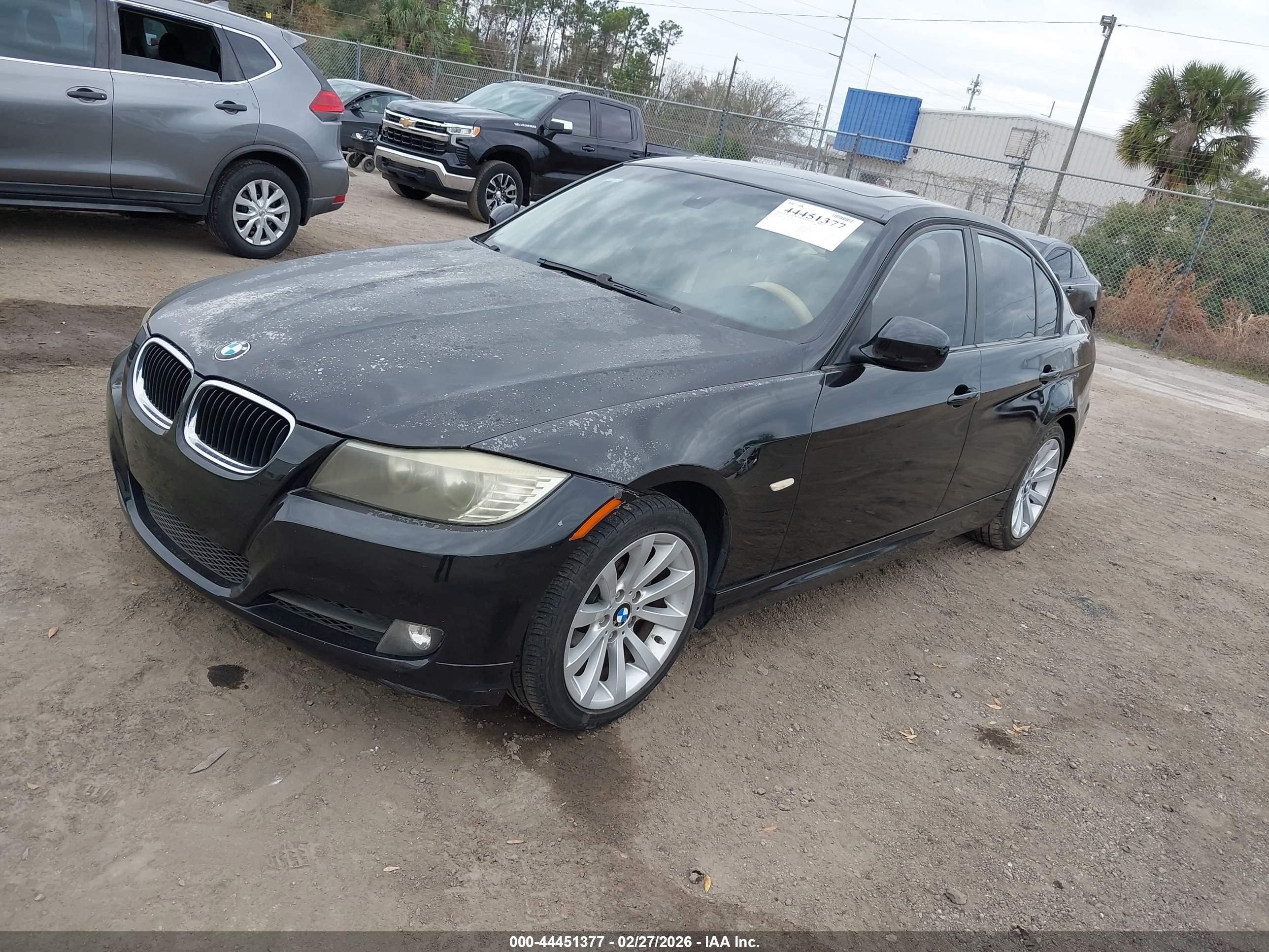 BMW 328I image 2