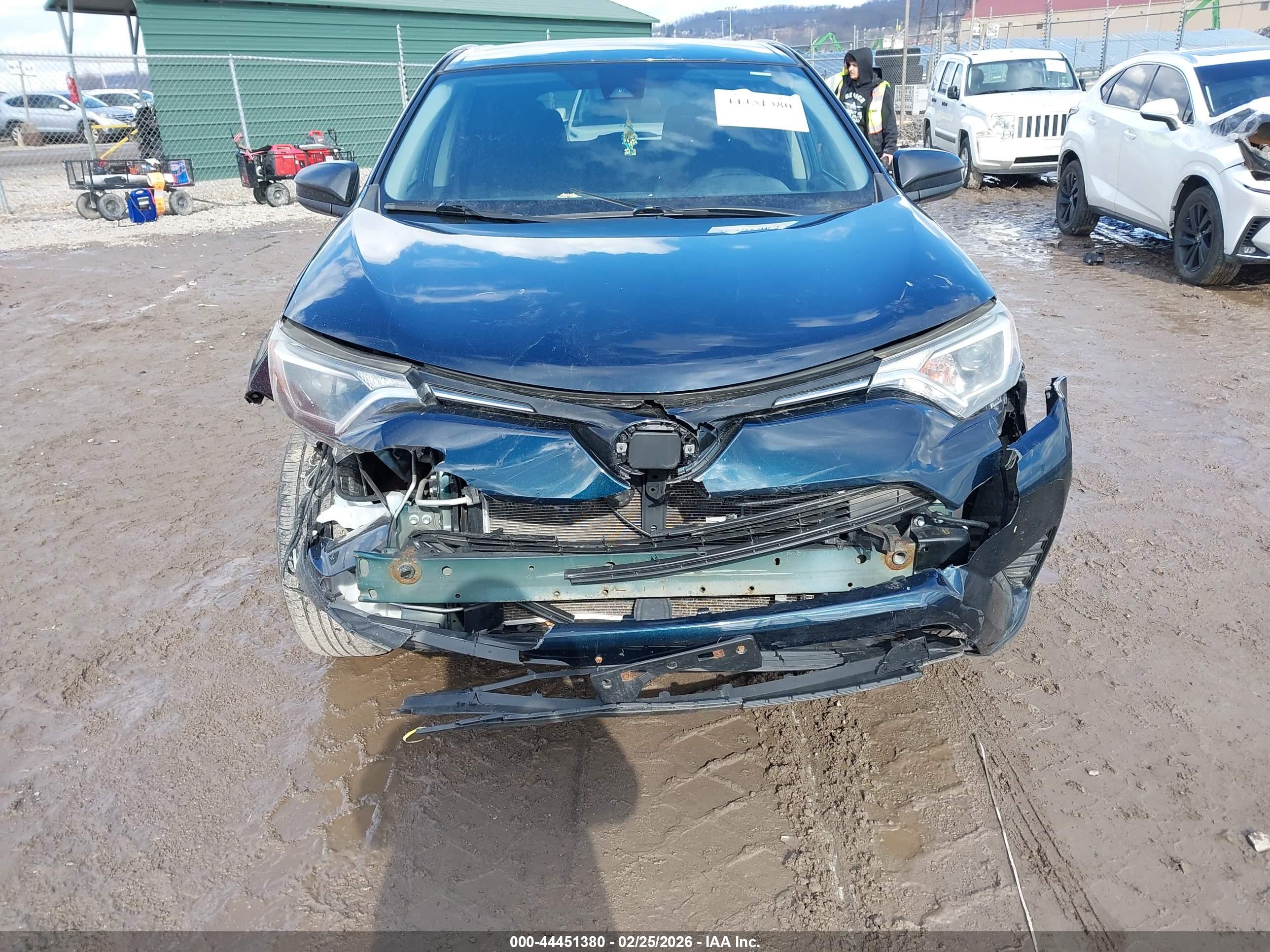 TOYOTA RAV4 image 6