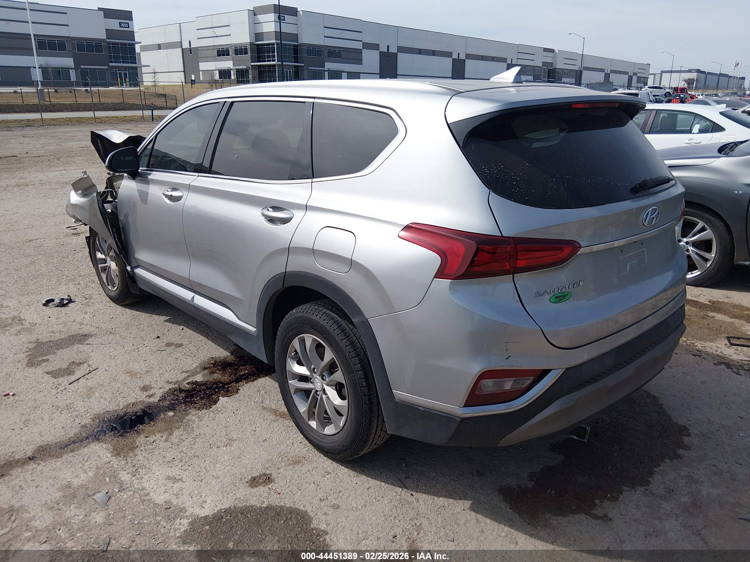 HYUNDAI SANTA image 3