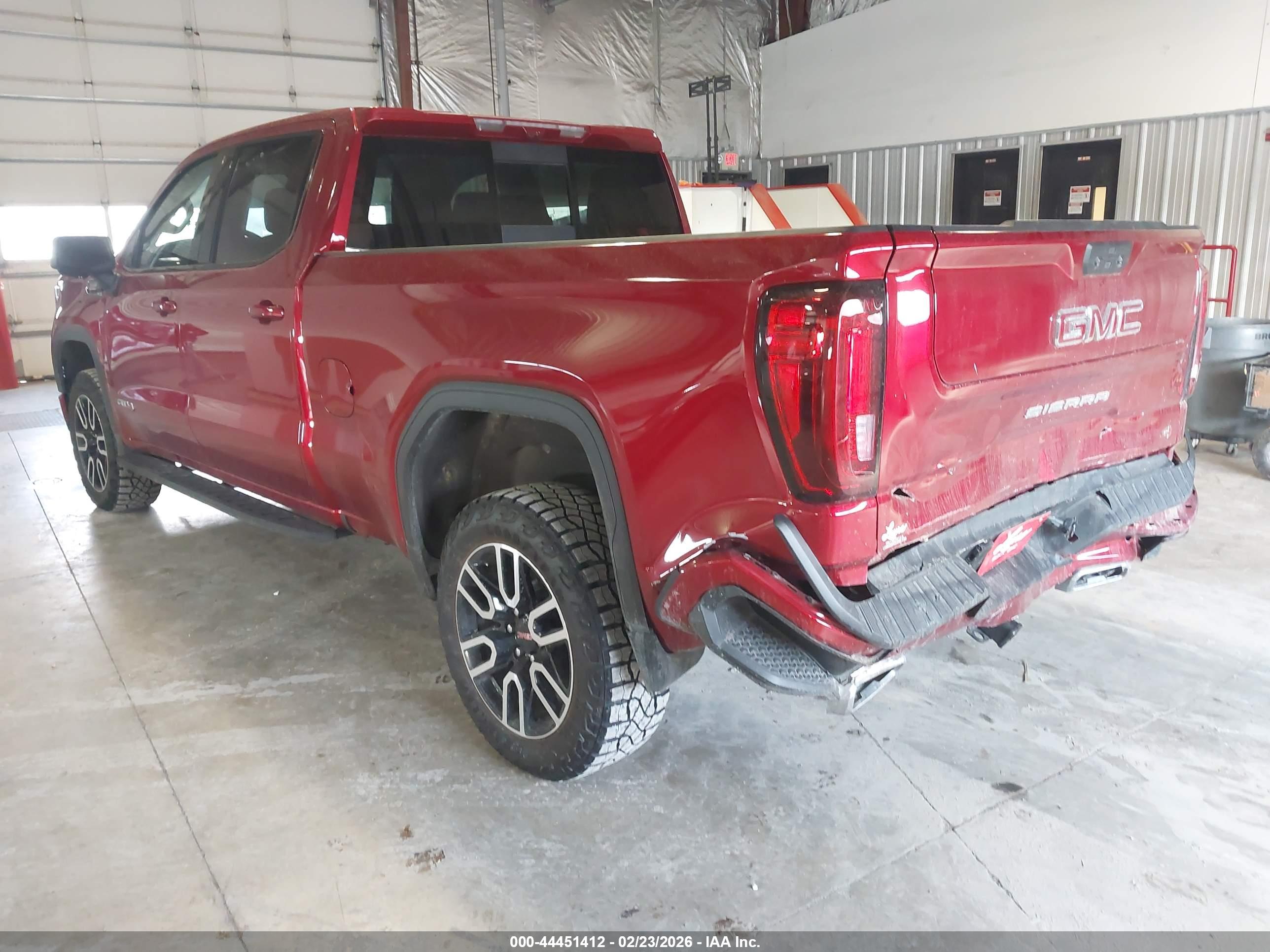GMC SIERRA image 3