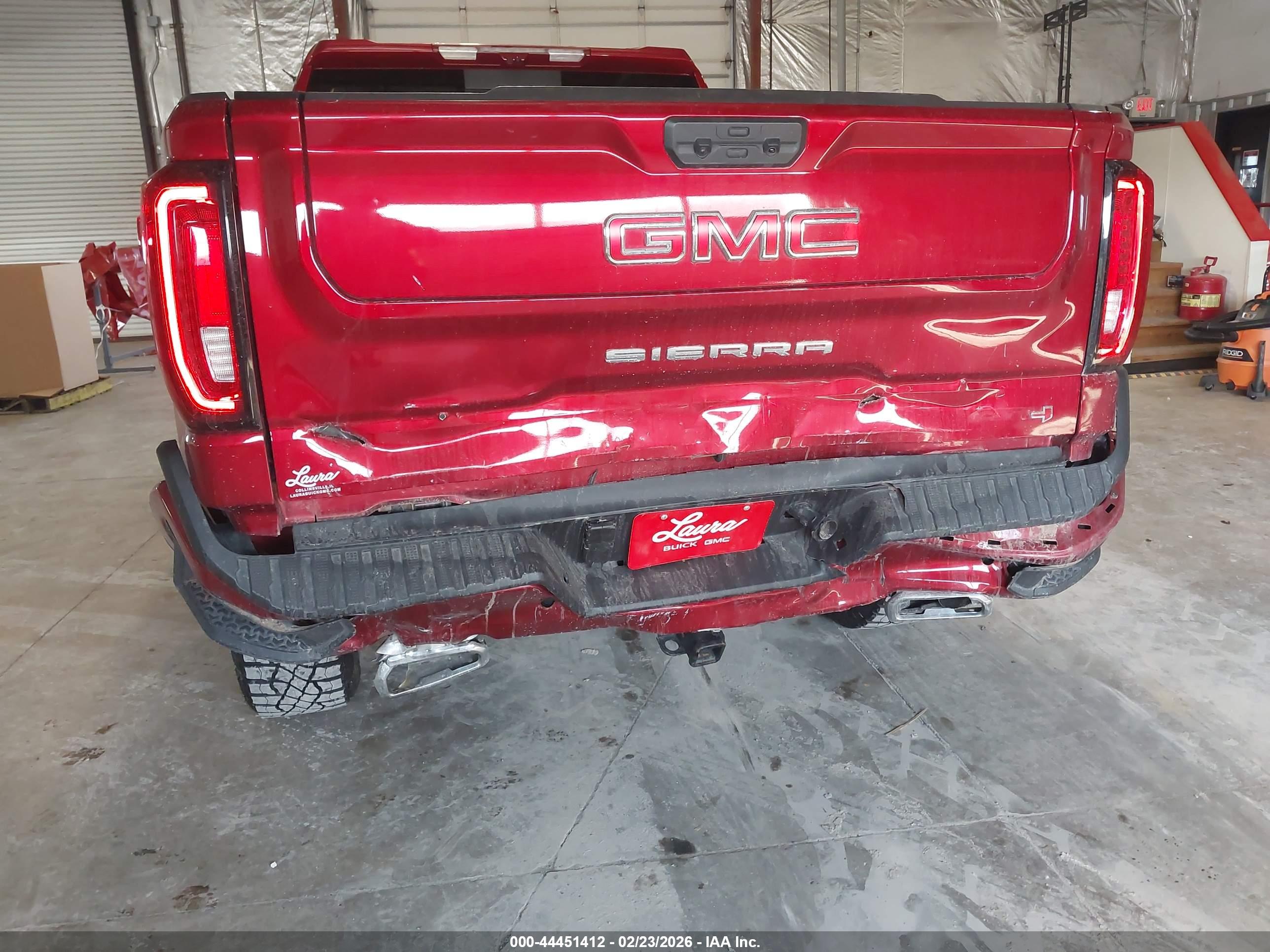 GMC SIERRA image 6