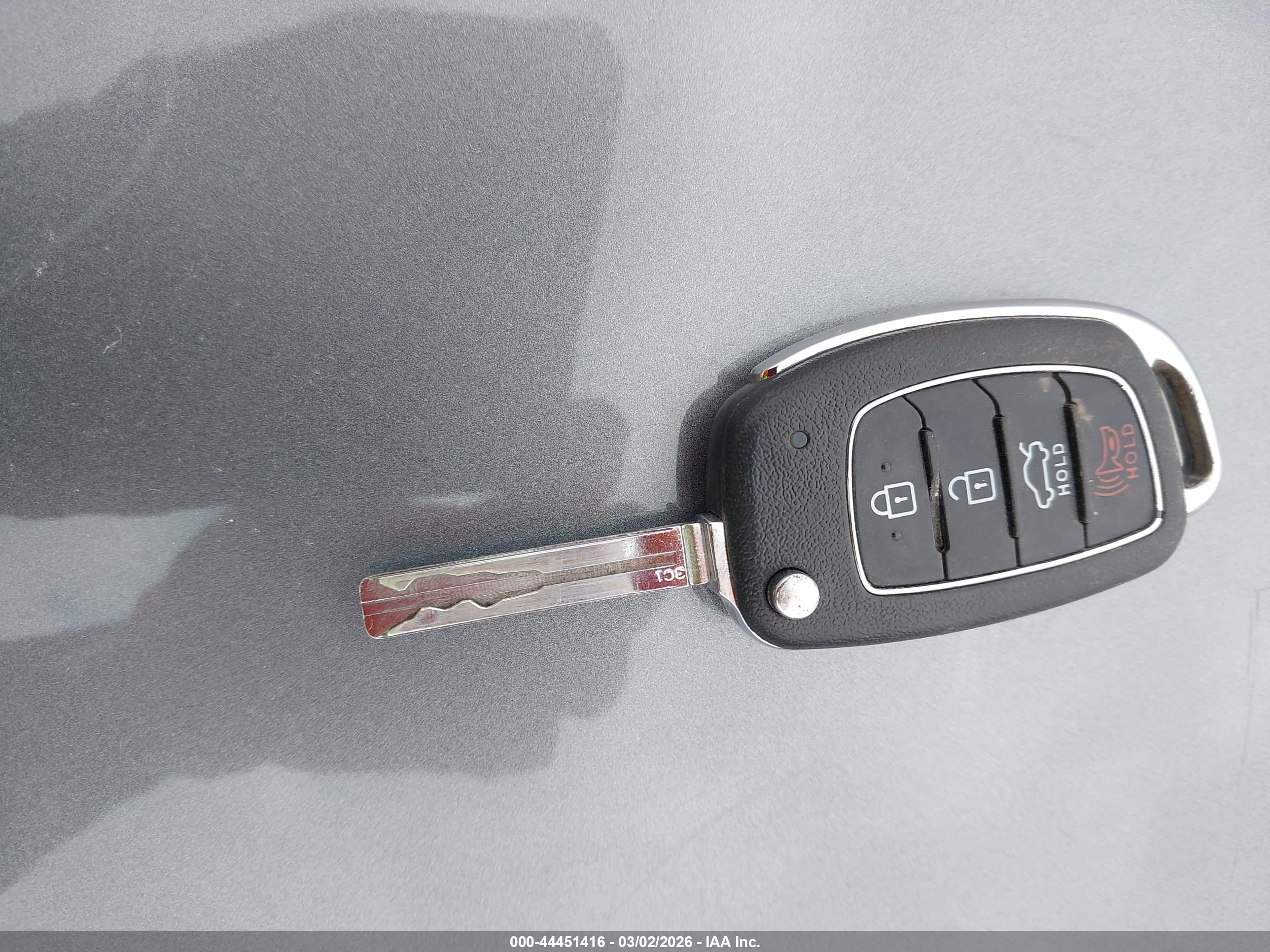 HYUNDAI SONATA image 11