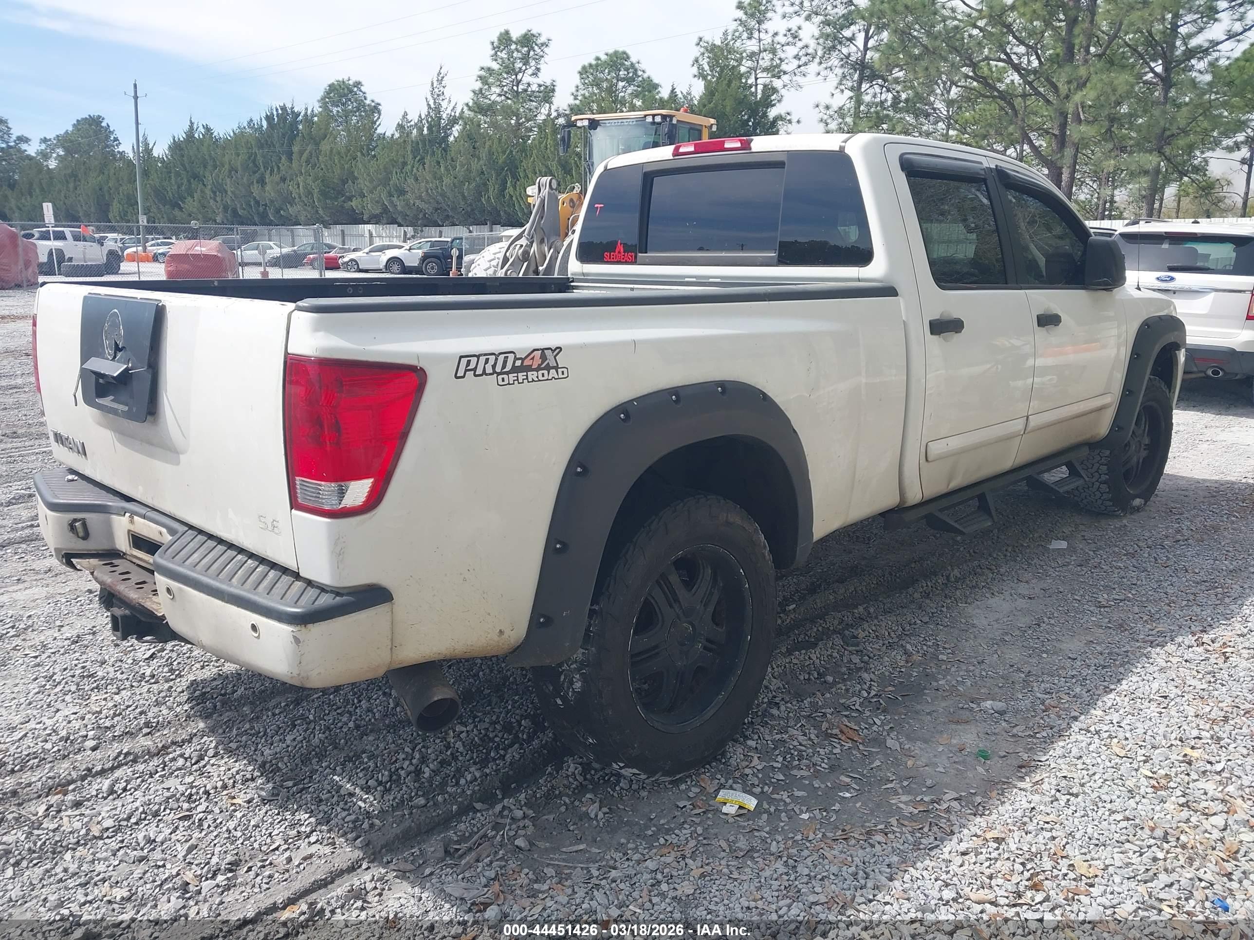 NISSAN TITAN image 4