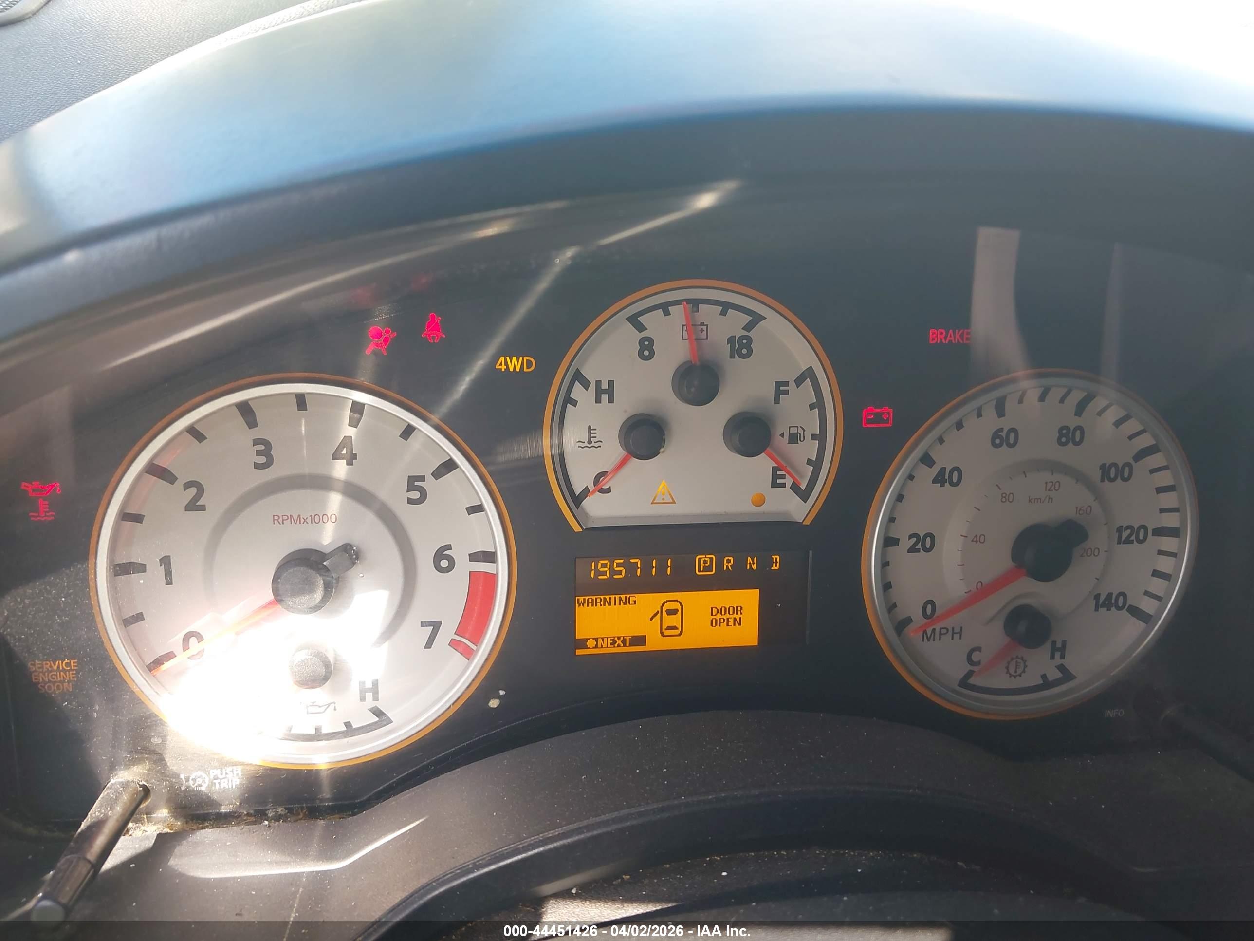 NISSAN TITAN image 7