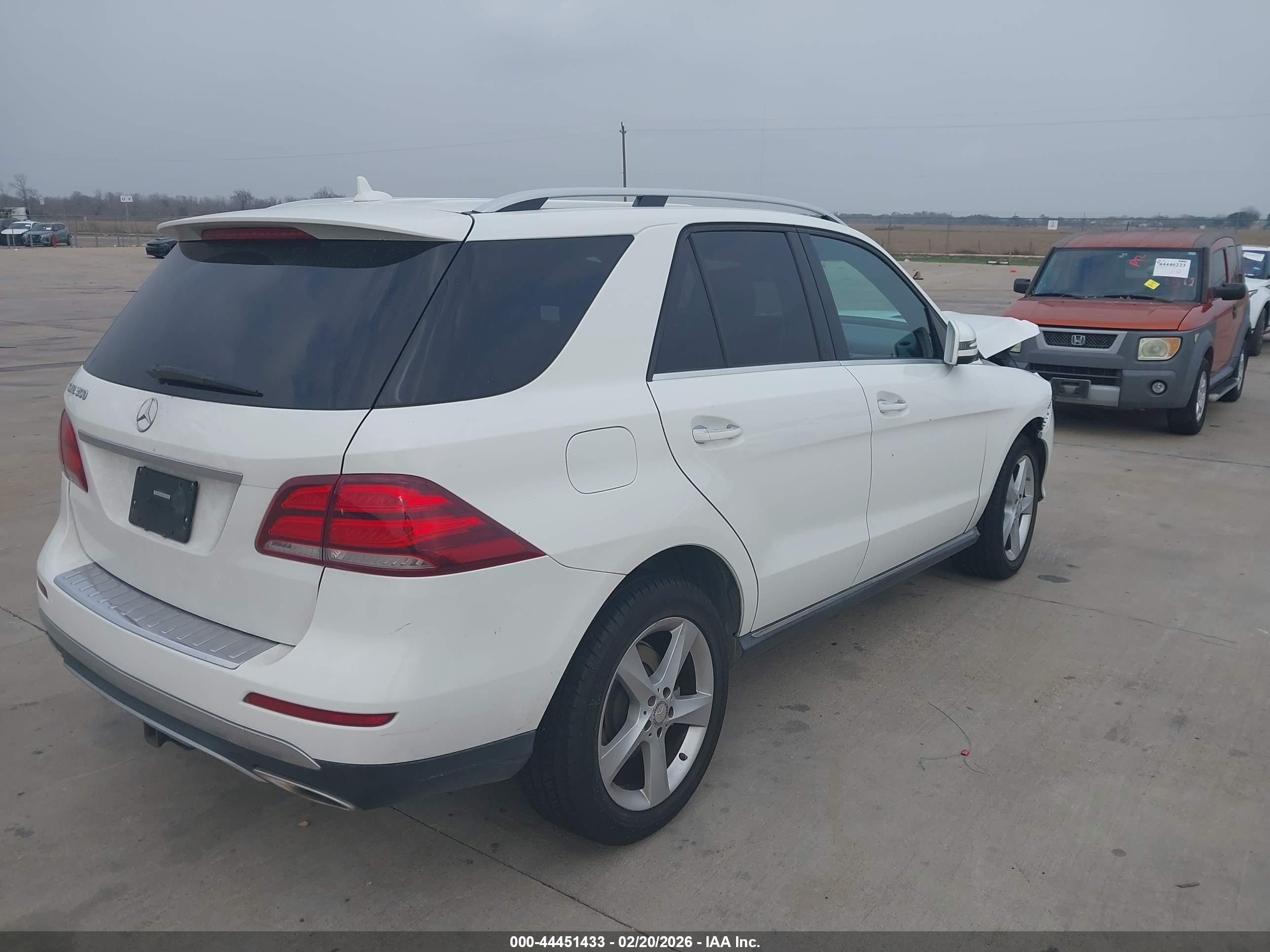 MERCEDES-BENZ GLE image 4