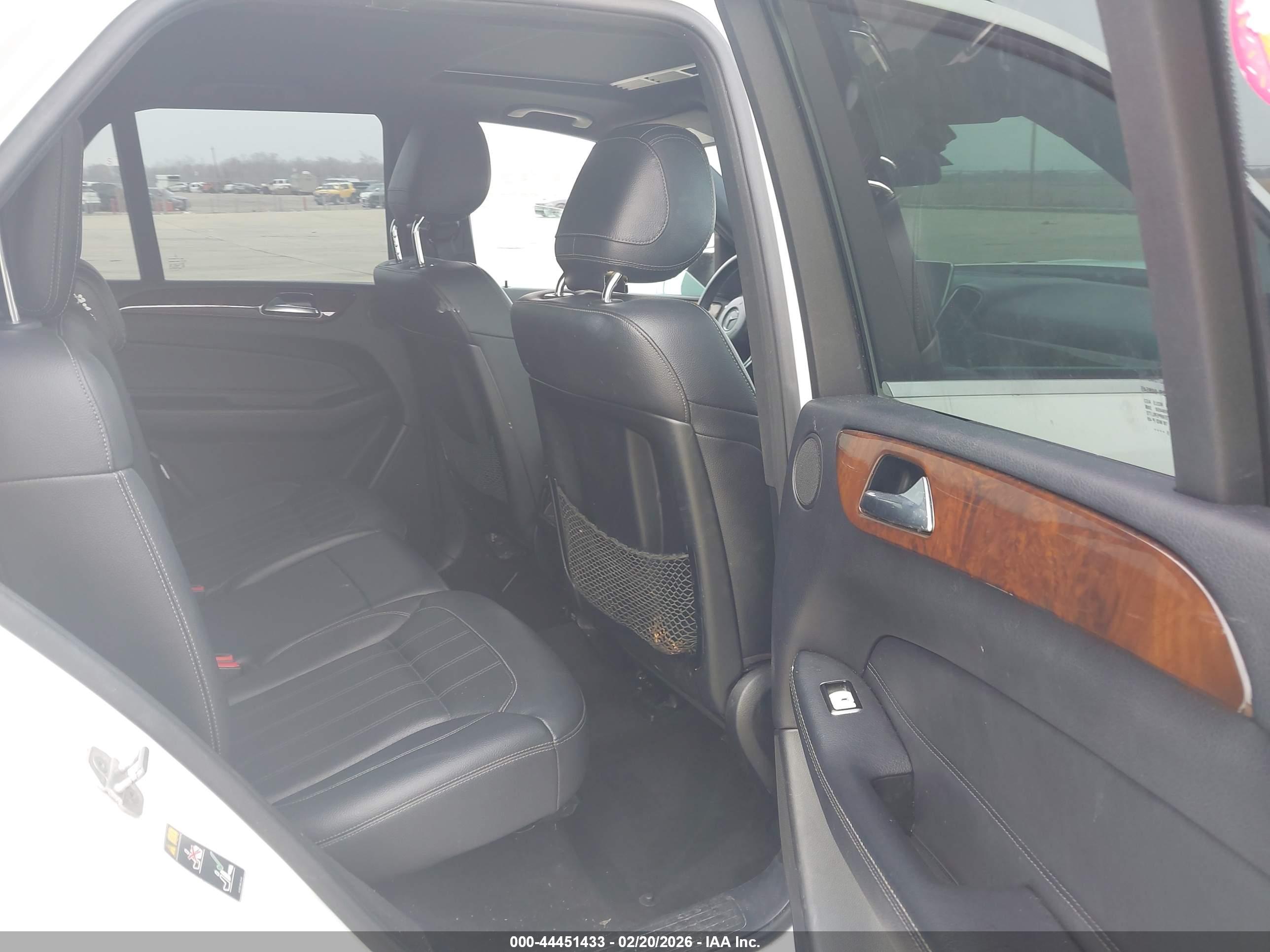 MERCEDES-BENZ GLE image 8