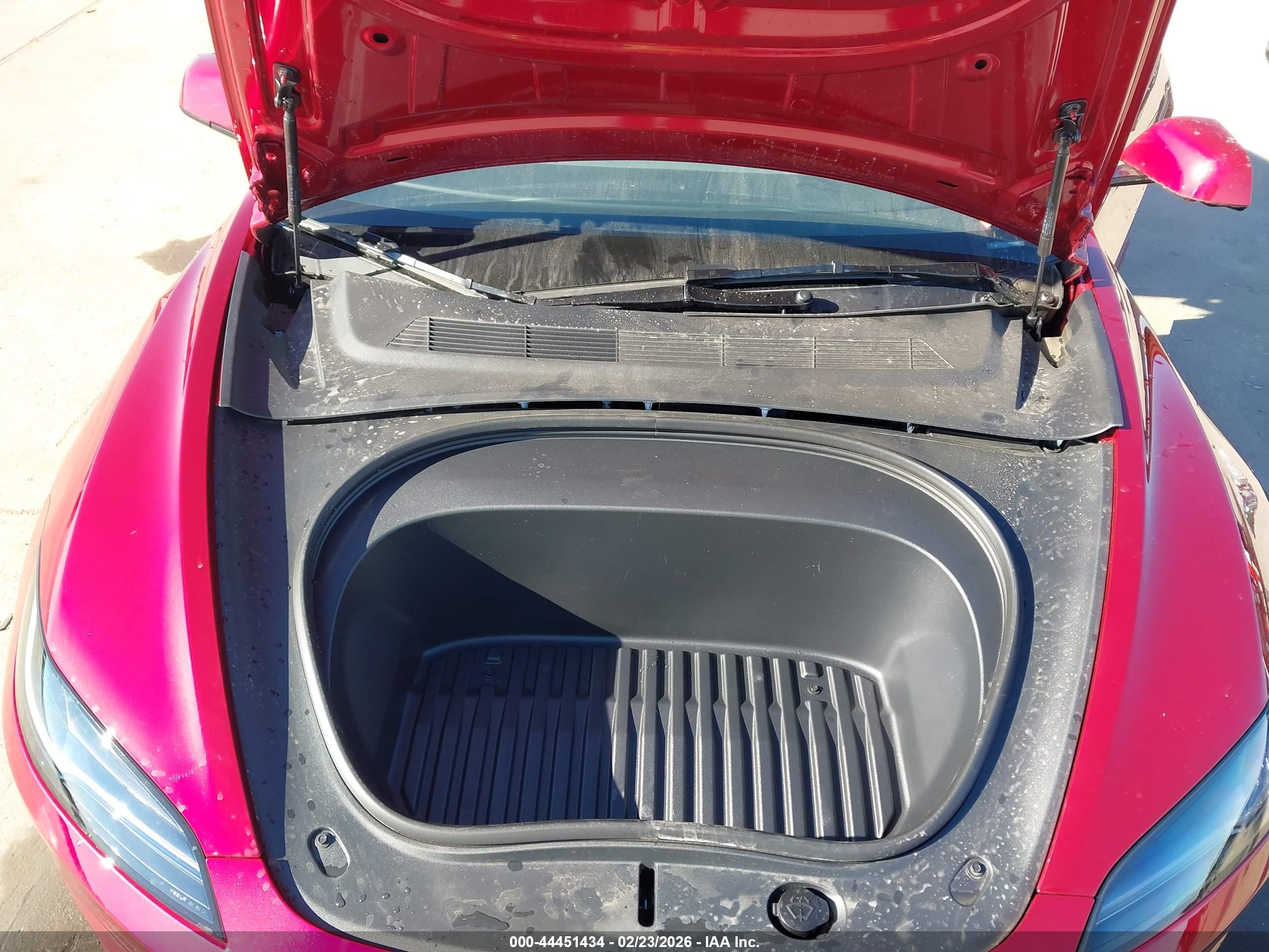TESLA MODEL image 10